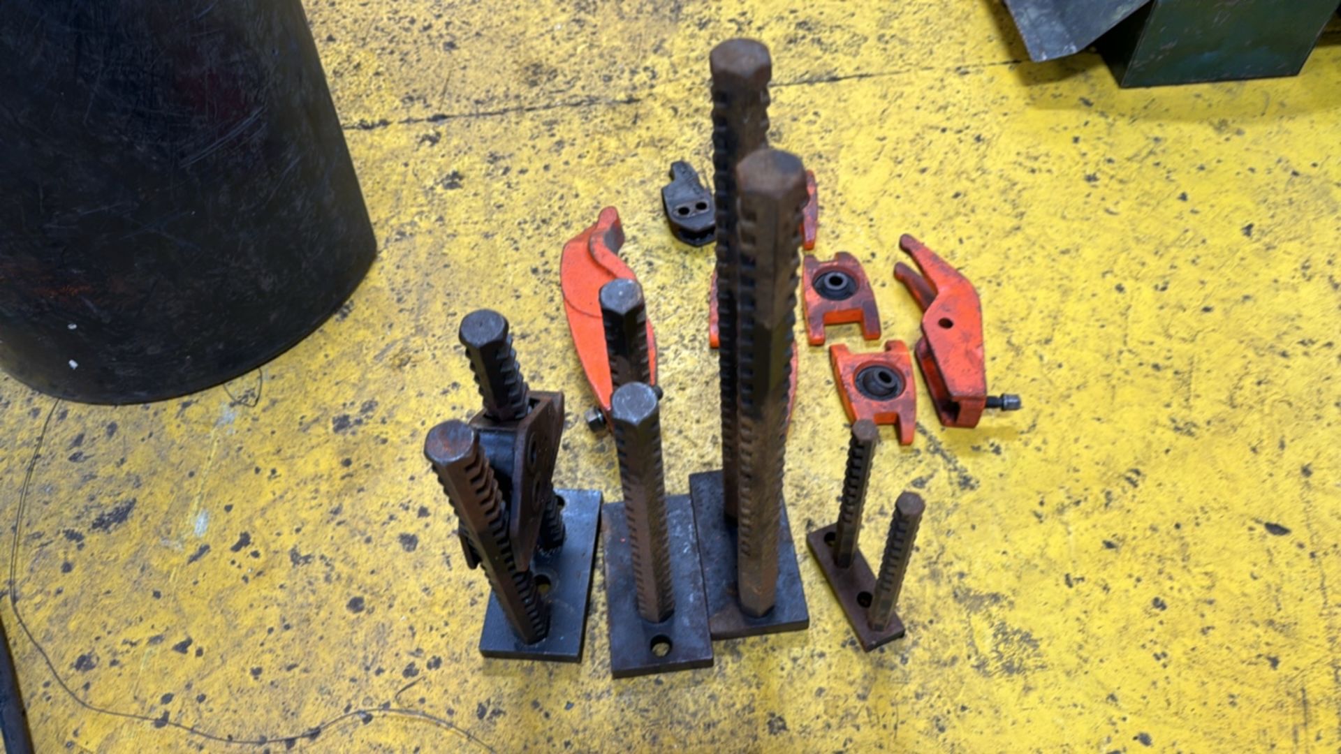 Carver Clamping Set