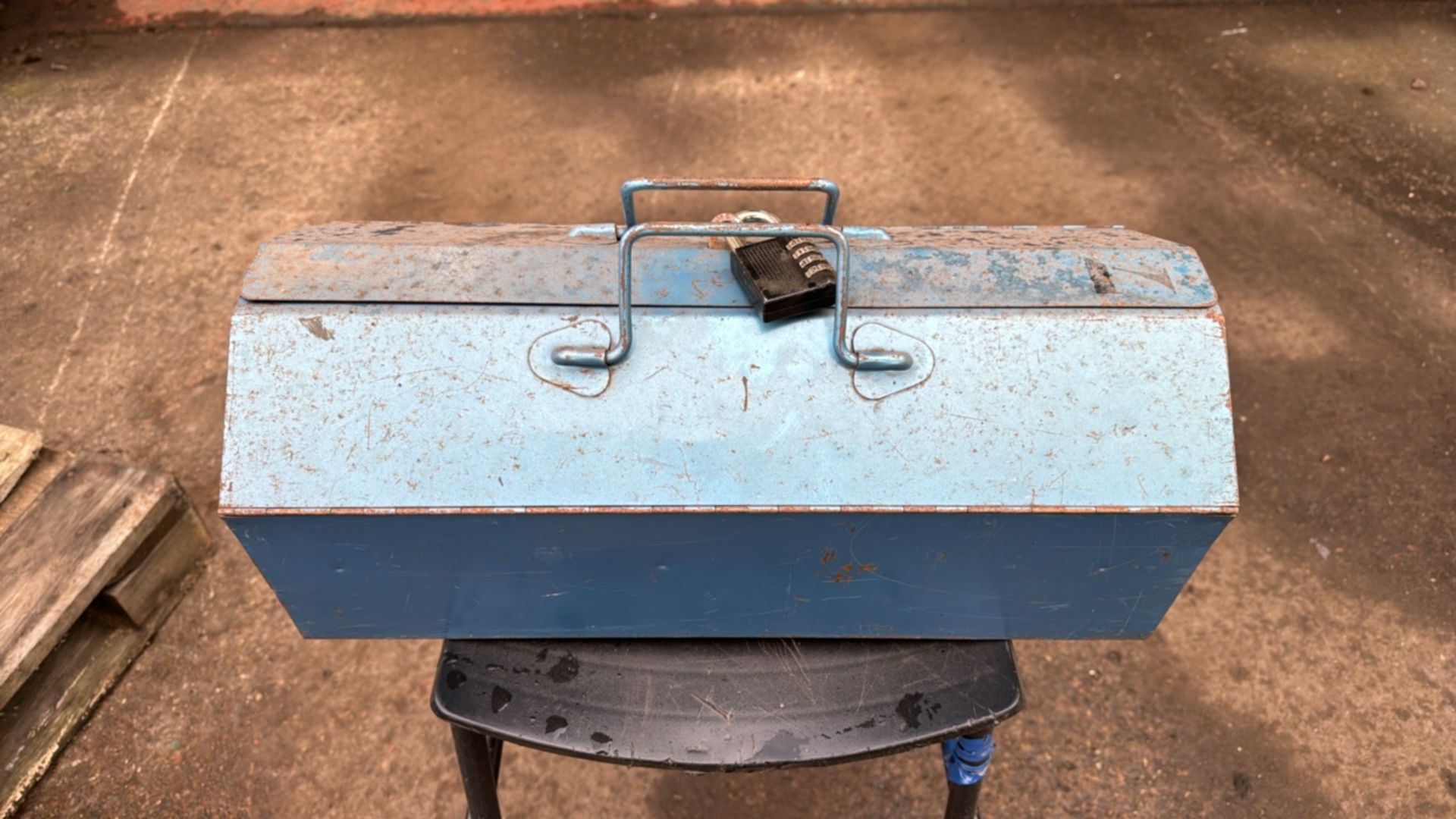 Talco Metal Toolbox & Lock - Bild 2 aus 10