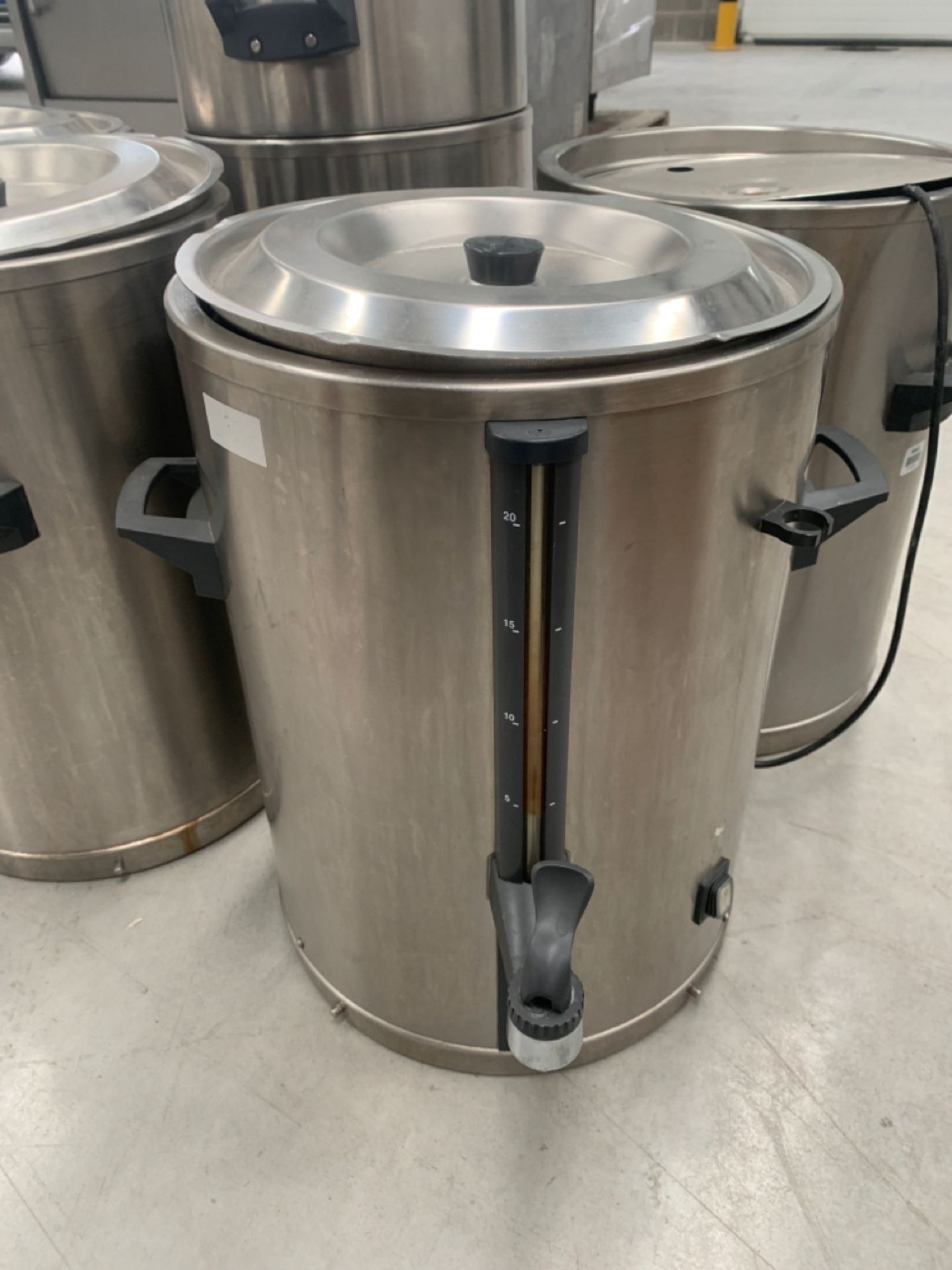 Set of 5 Stainless Steel Thermostatically Controlled 20L Coffee Containers - Image 4 of 5