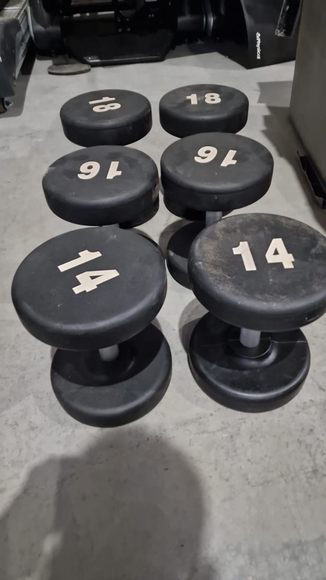 Dumbell Set 14kg,16kg,18kg - Image 2 of 2