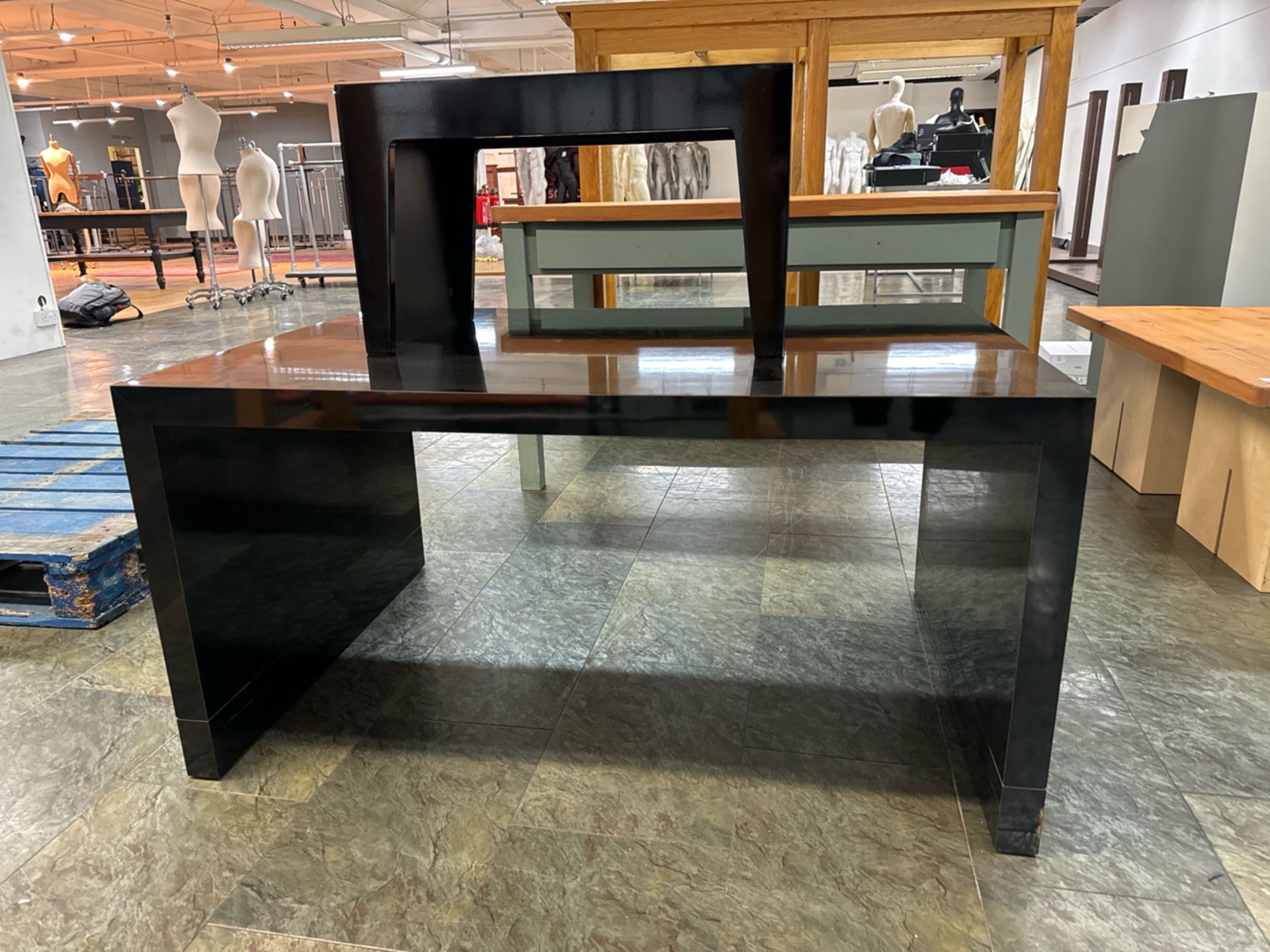 Black Gloss Display Table x2 - Image 2 of 5