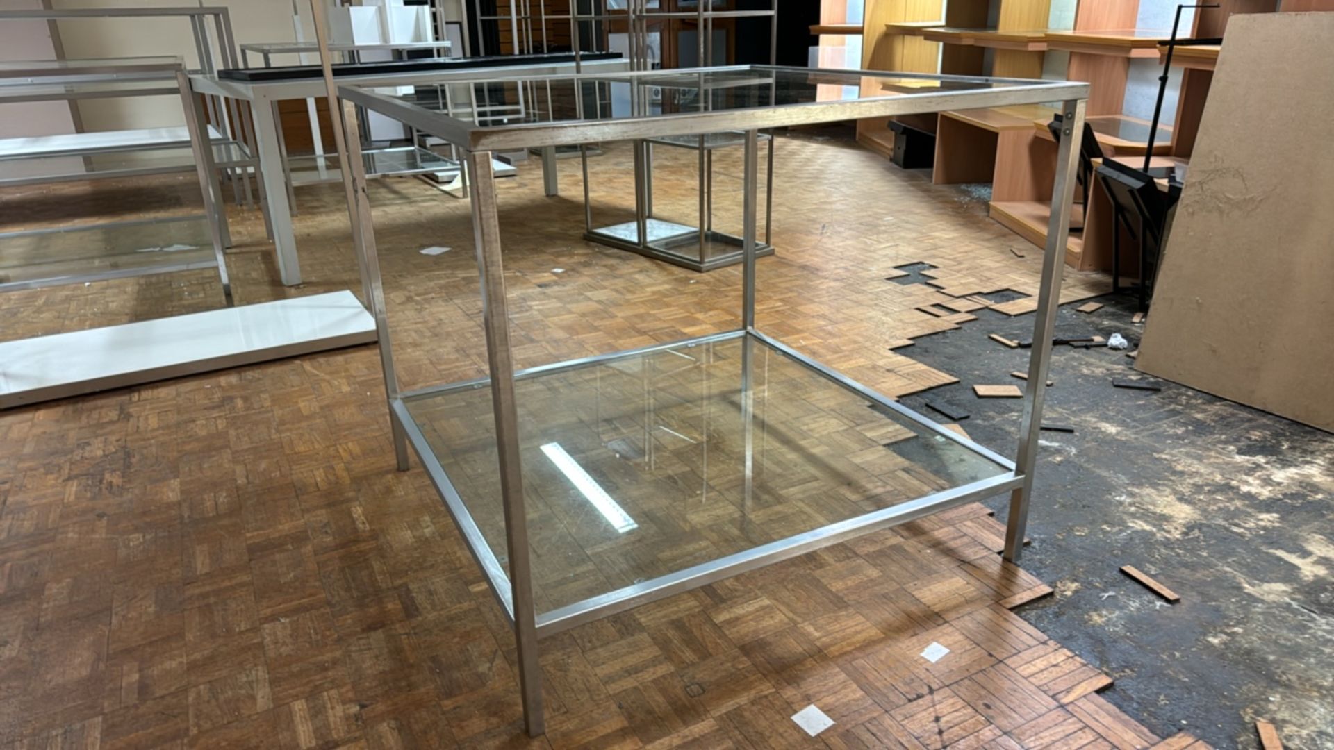 Glass Display Cube Table - Image 3 of 4