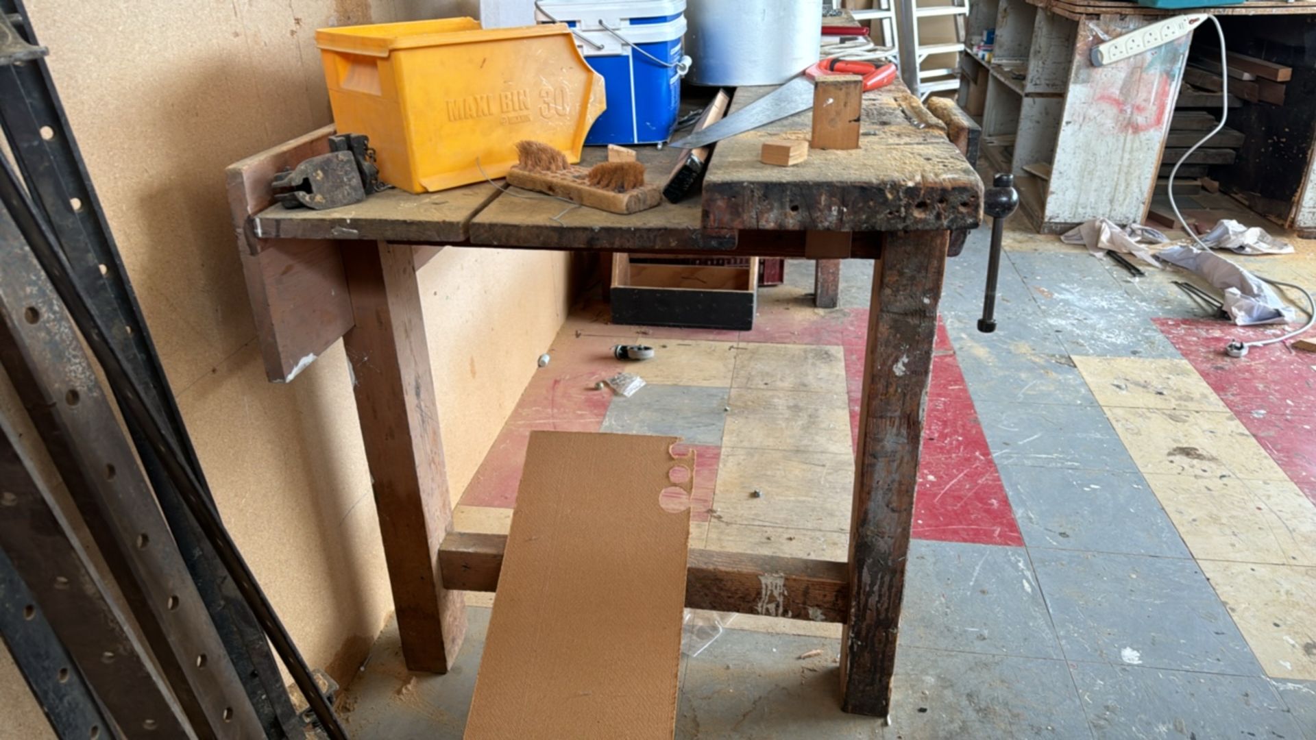 Wooden Workbench With Vice - Image 4 of 4