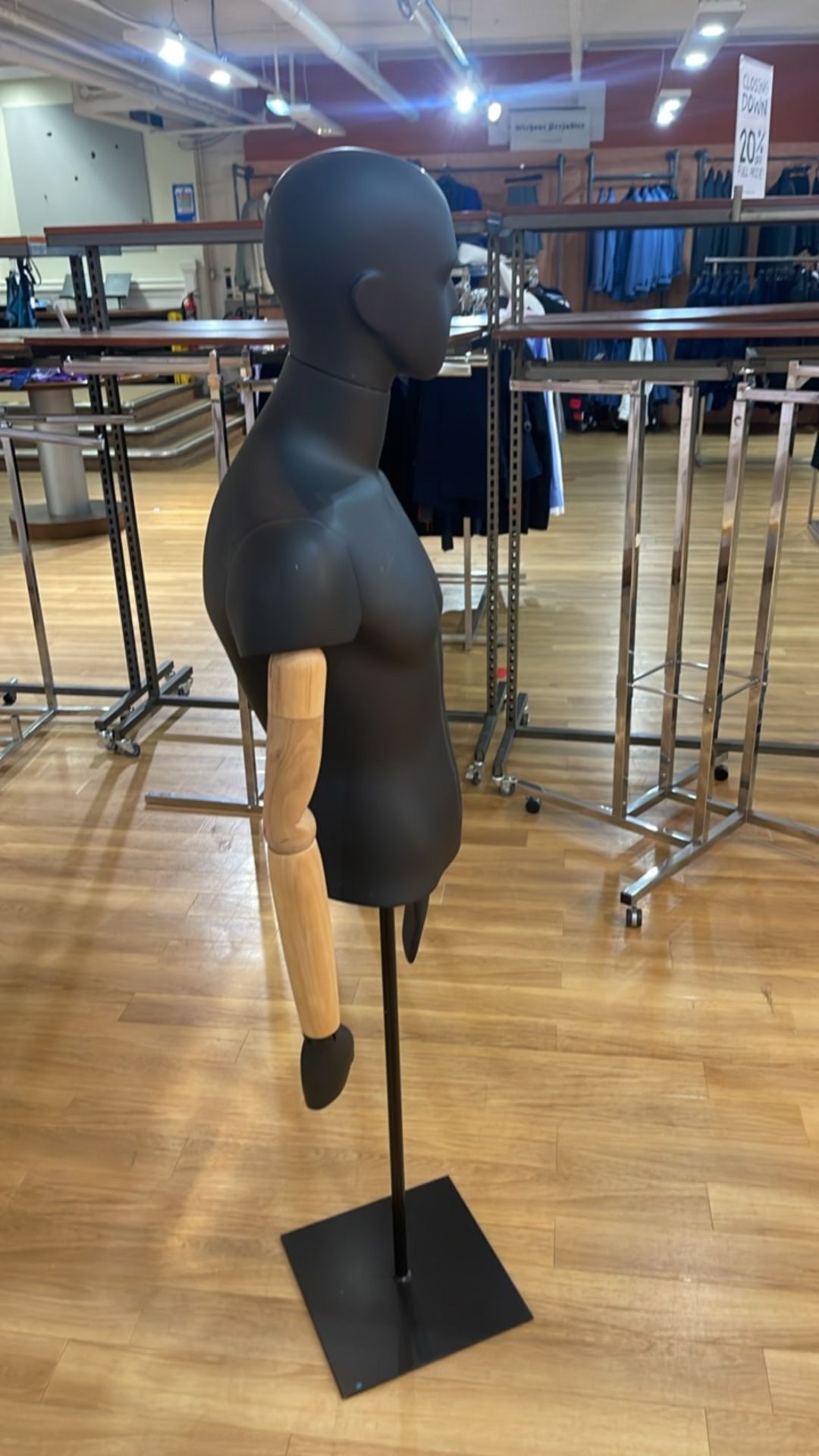 Male Mannequin - Image 3 of 5