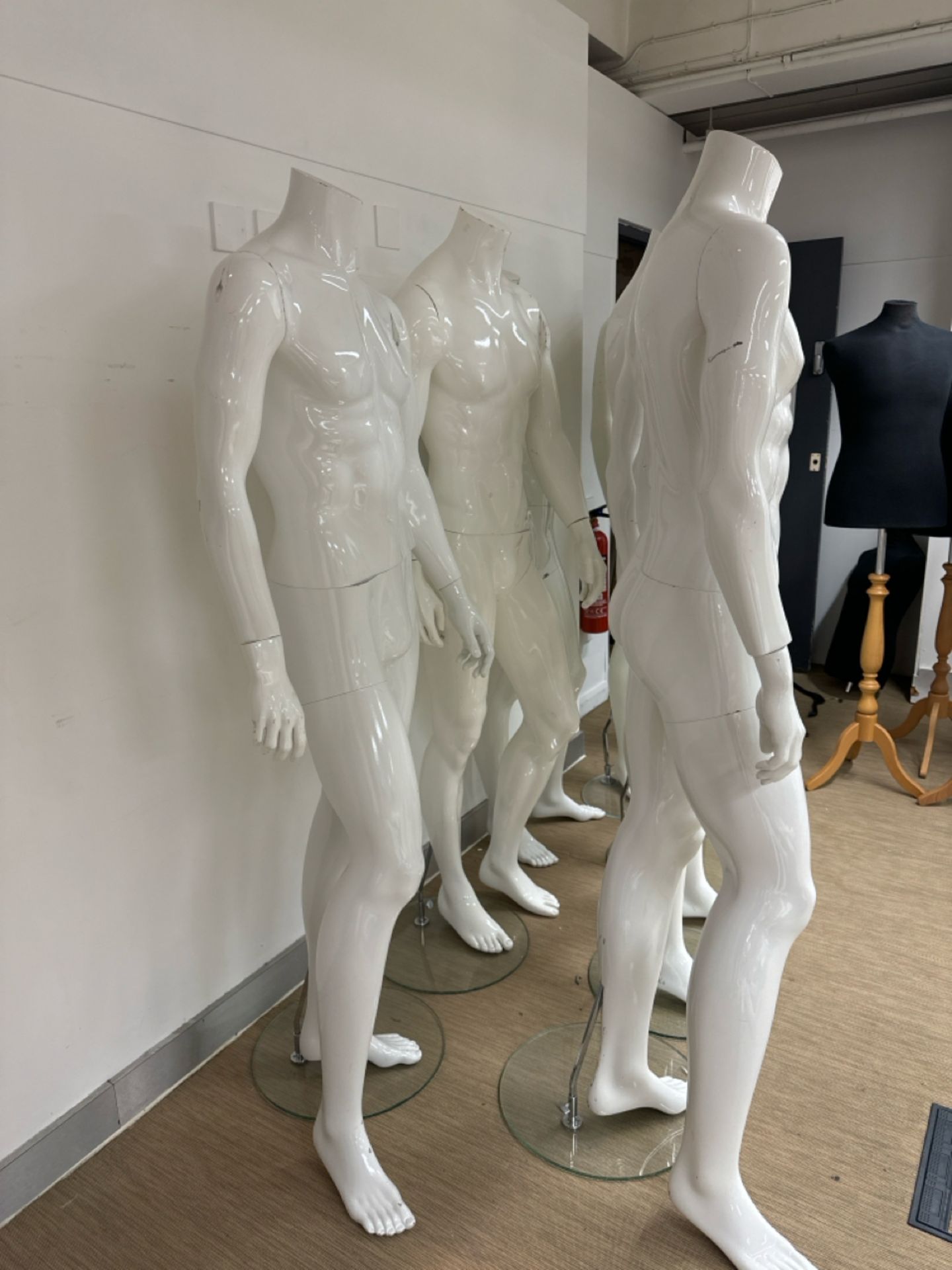 White Male Mannequins x7 - Image 3 of 3