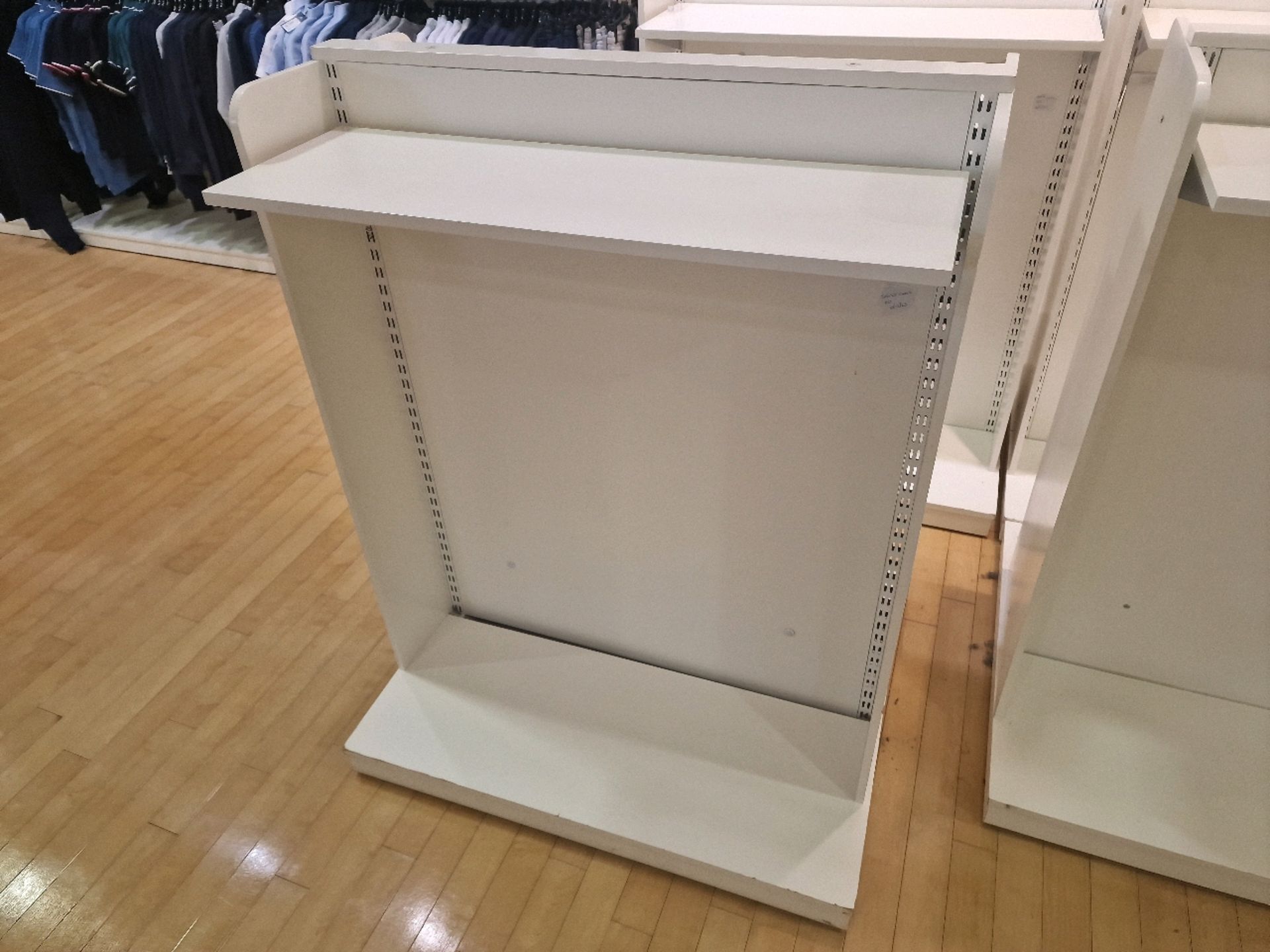 White Wooden Display Stand - Image 2 of 4