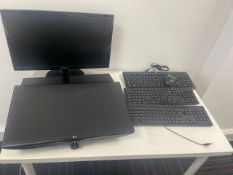 3x Monitors & Keyboards
