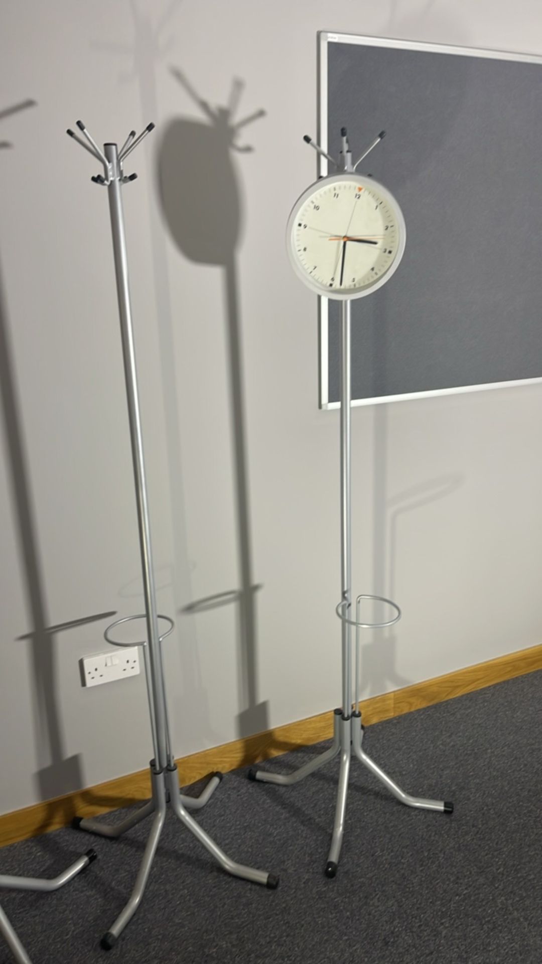 Coat Stands x4 - Image 4 of 4