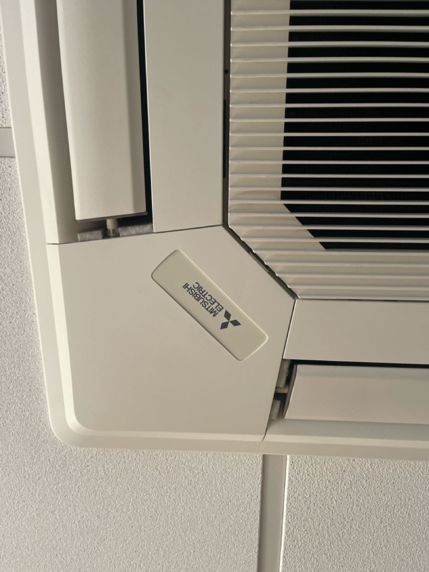 Mitsubishi Ceiling Casette - Image 2 of 2