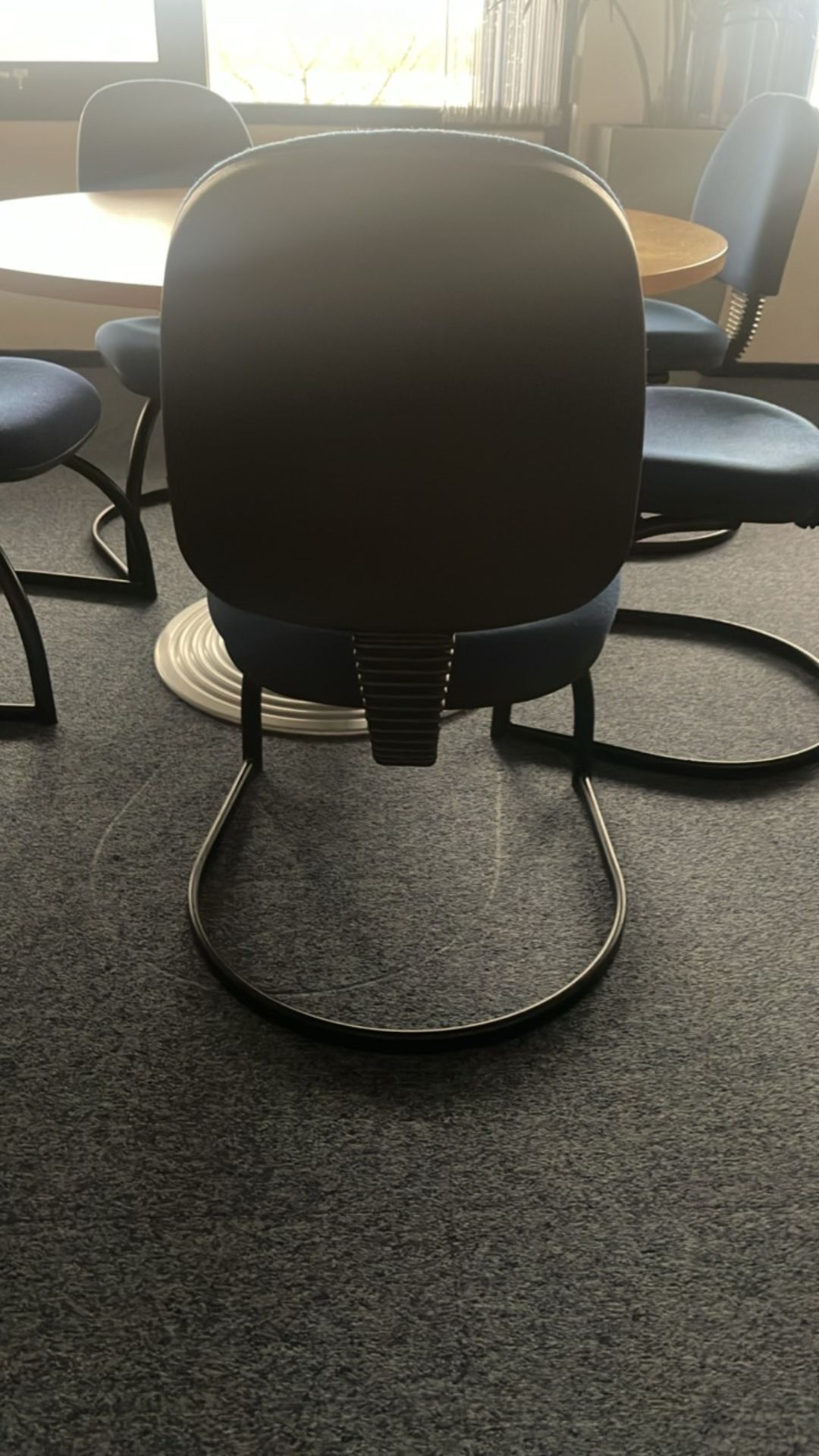 Circular Table x1 & Chairs x4 - Image 6 of 6