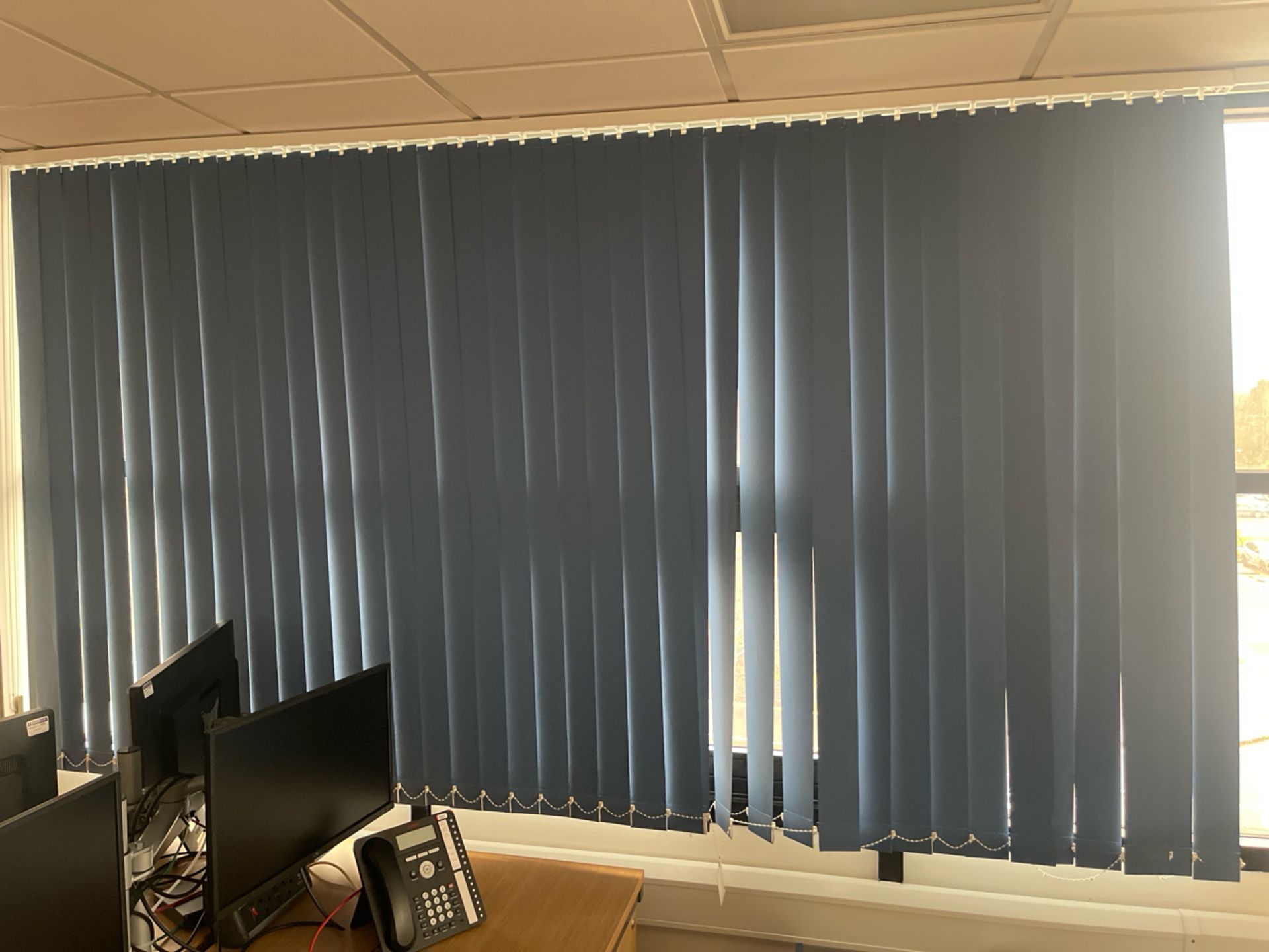 18m Of Blinds - Image 4 of 5