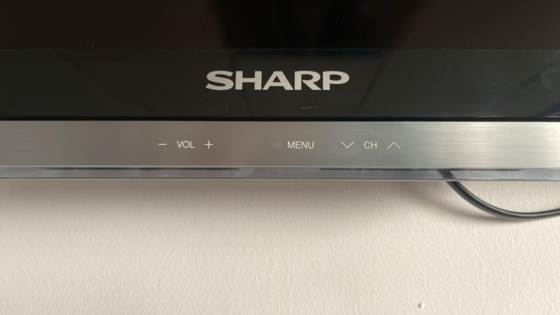 Sharp Aquos 38 Inch TV - Image 2 of 3