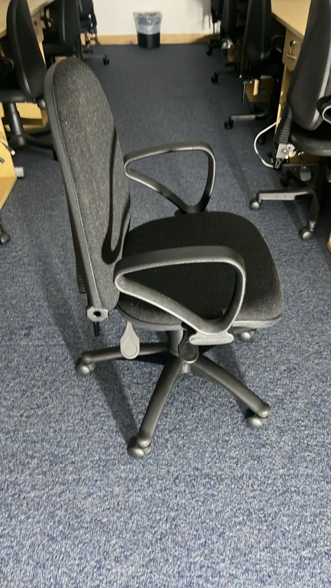 Desks x16, Chairs x16 & Telephones x16 - Image 5 of 7