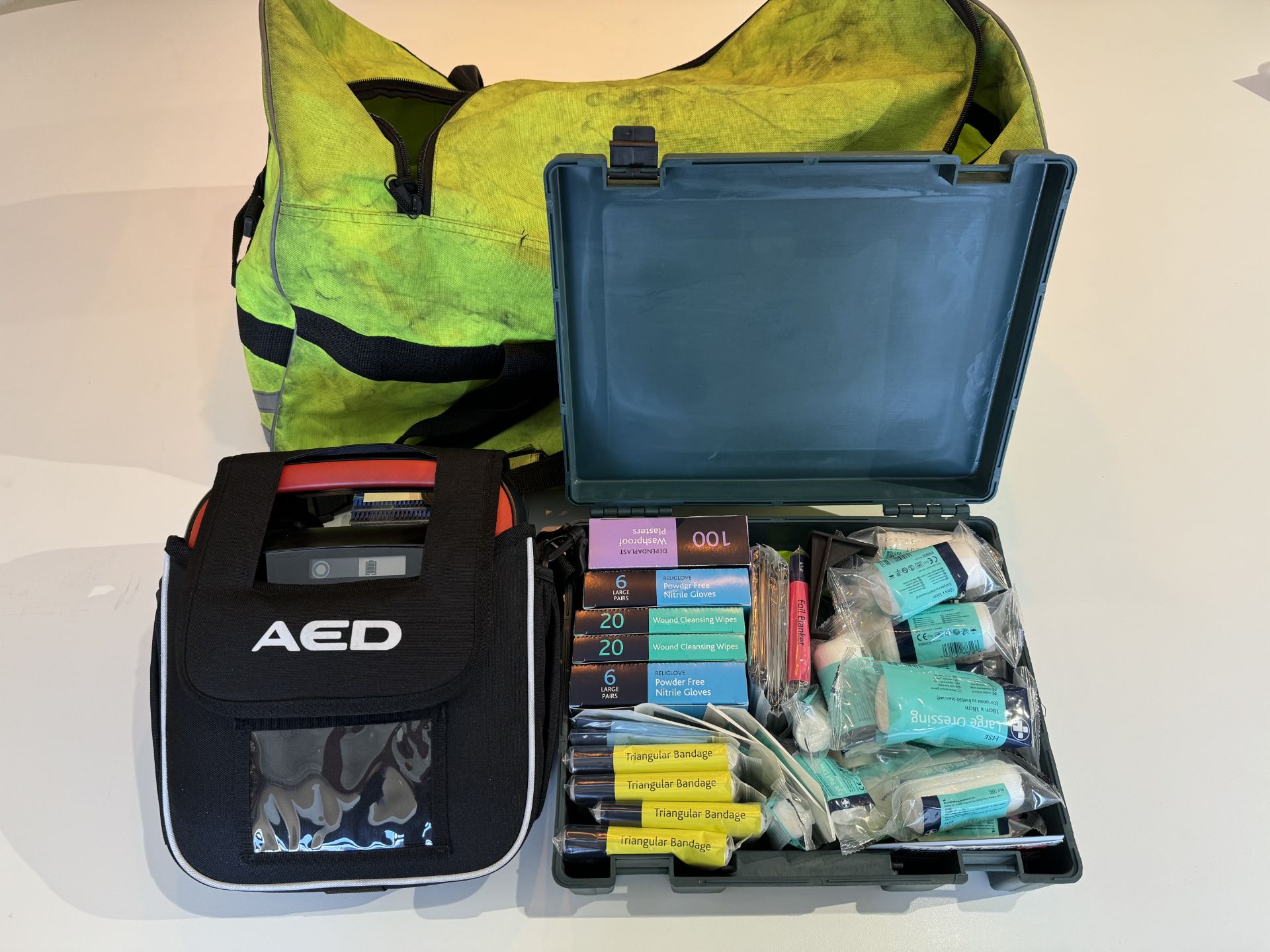 Defibrillator & First Aid Kit - Image 2 of 8