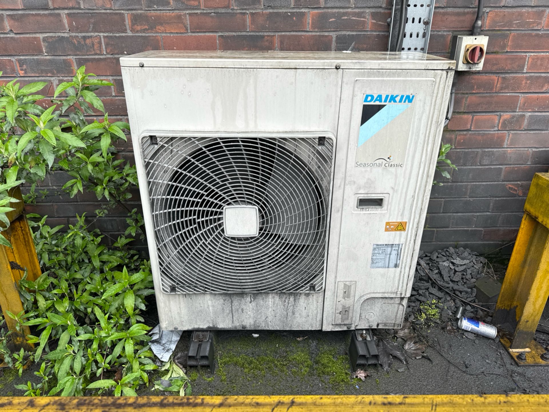 Daikin Seasonal Class External Air Con Unit