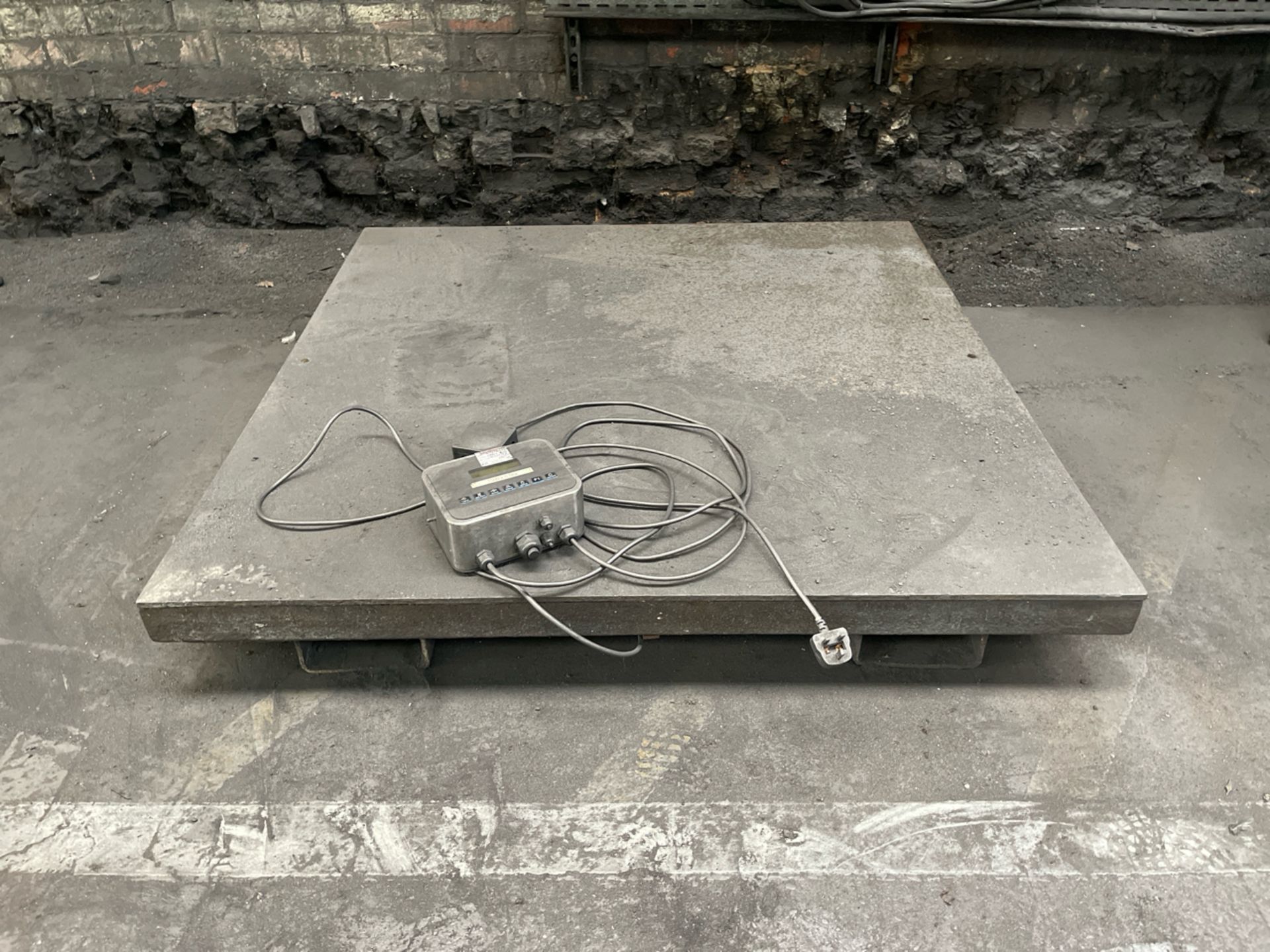 Industrial Scales 1500 x 0.5kg - Image 6 of 6