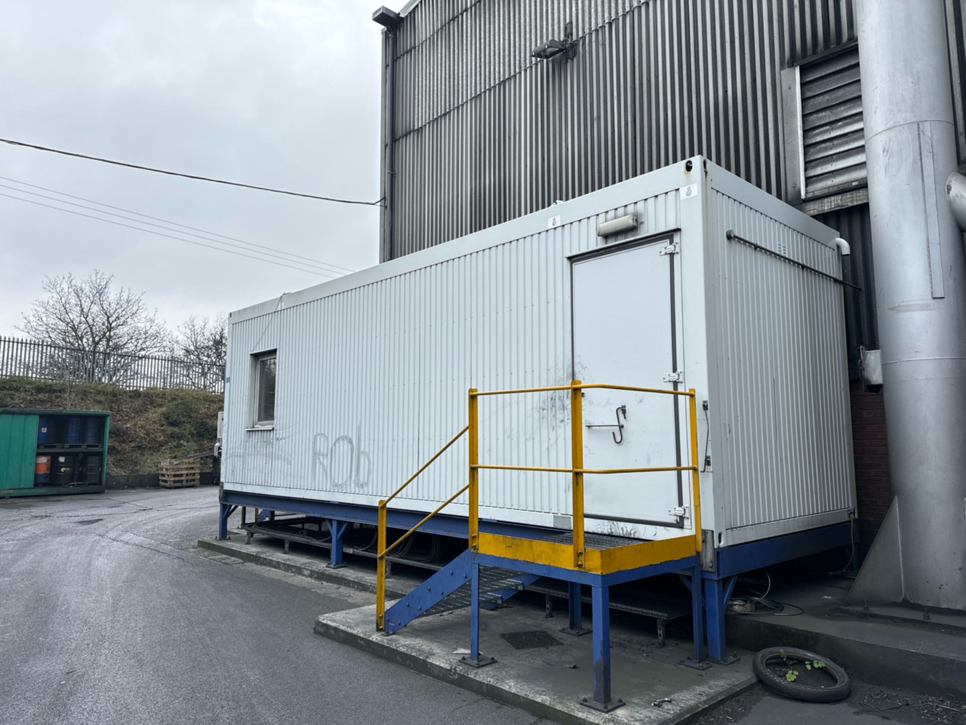 Air conditioned Raised Mobile Office / Cabin - Image 3 of 19