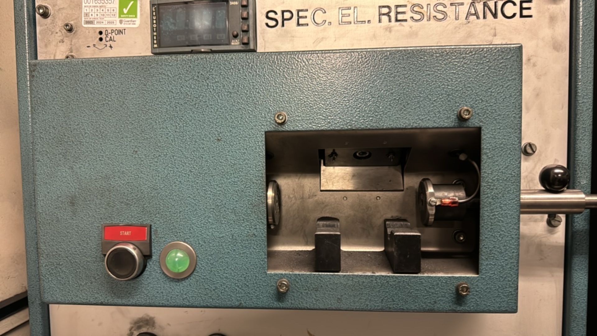 R&D Carbon Cathode Electrical Resistivity machine - Image 3 of 5