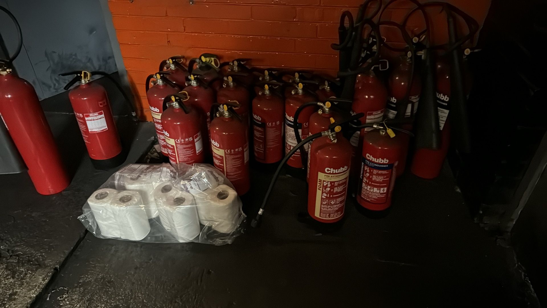 Job Lot of Fire Extinguishers - Image 2 of 4