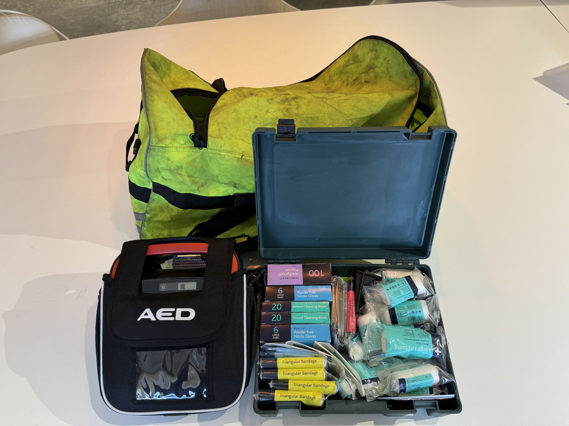 Defibrillator & First Aid Kit - Image 3 of 8