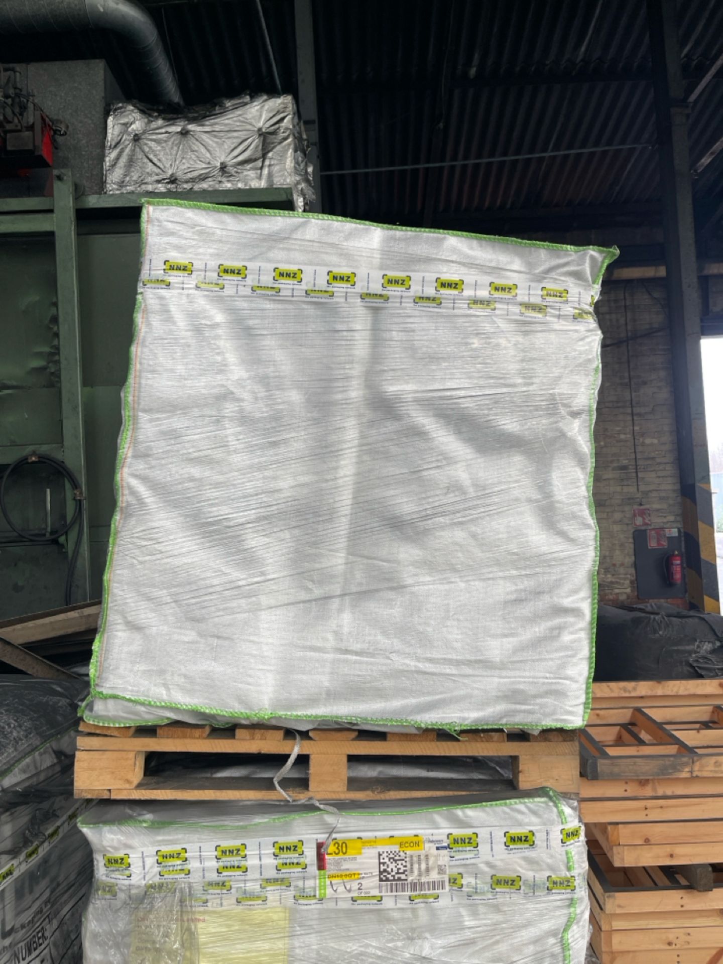 Pallet ff 400 sacks - Image 2 of 2