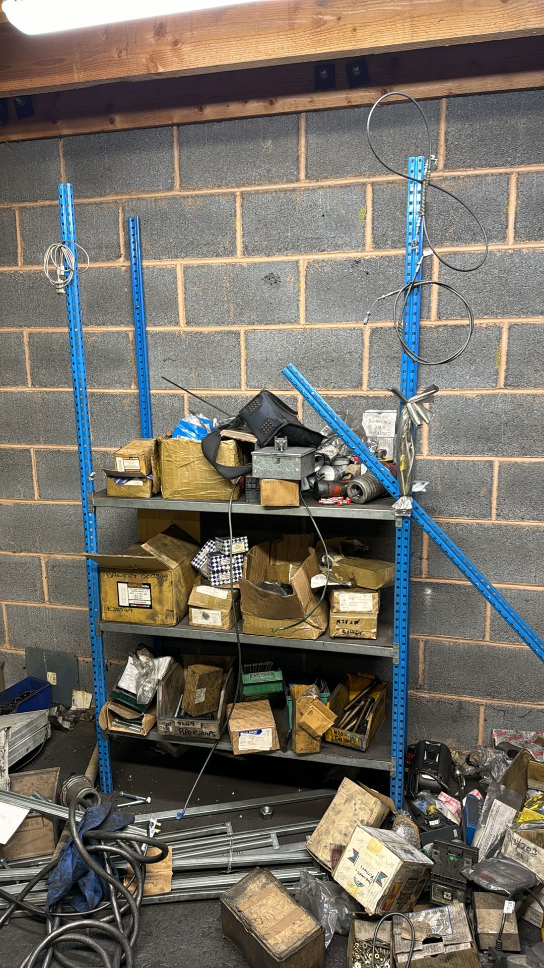 Full contents of Engineering Store Room - NO RESERVE - Image 5 of 11