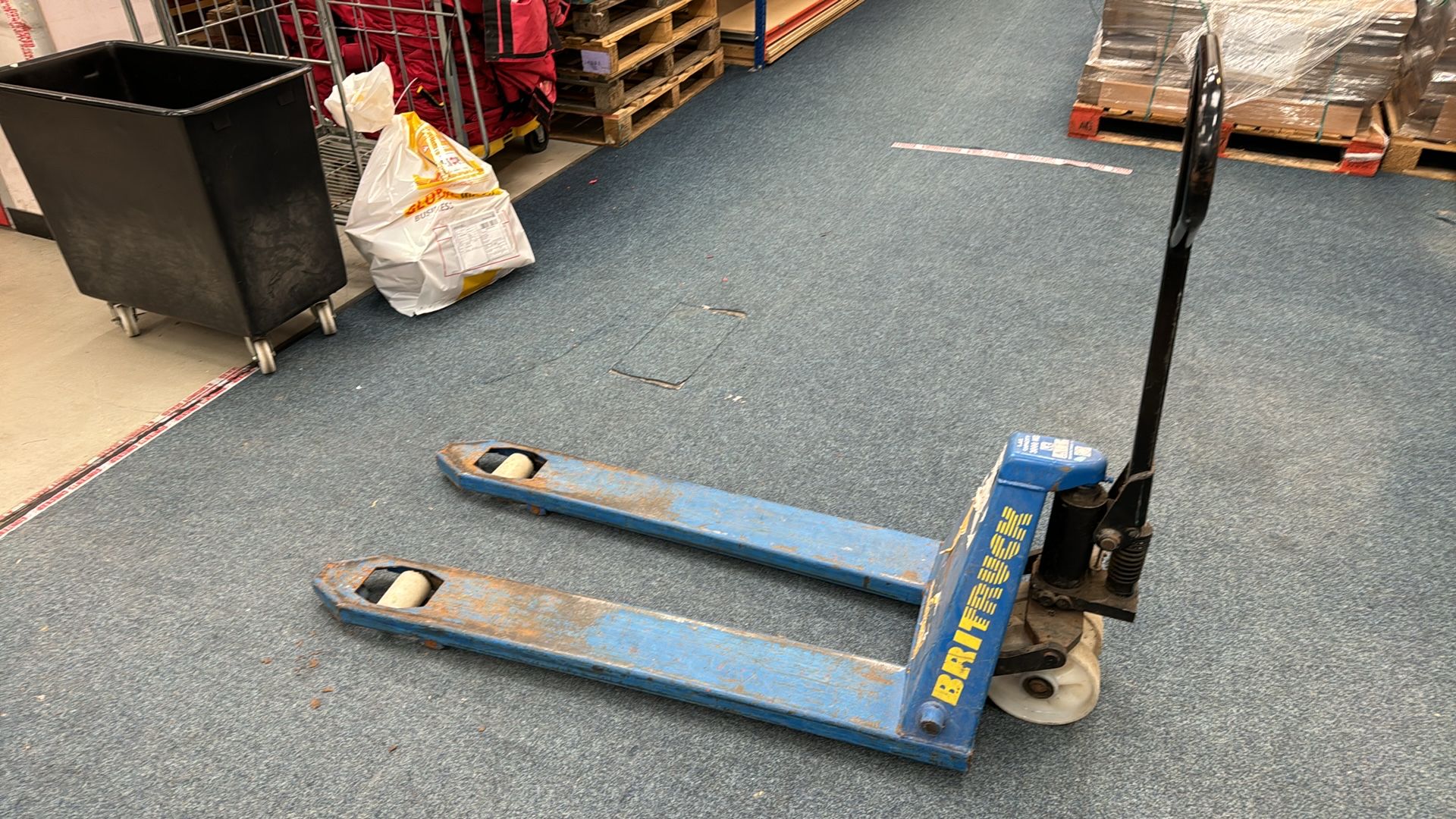 BRITRUCK Pallet Truck - Bild 2 aus 4