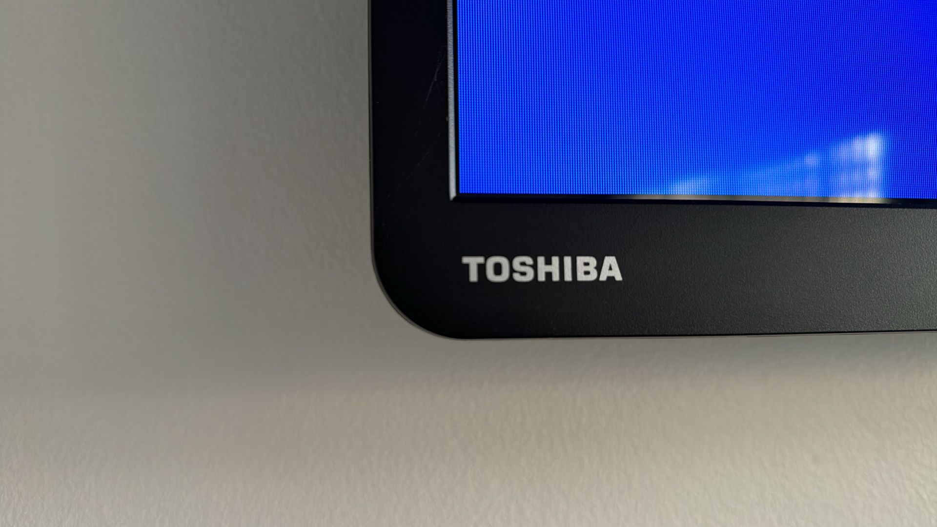 TOSHIBA Televison - Image 4 of 4