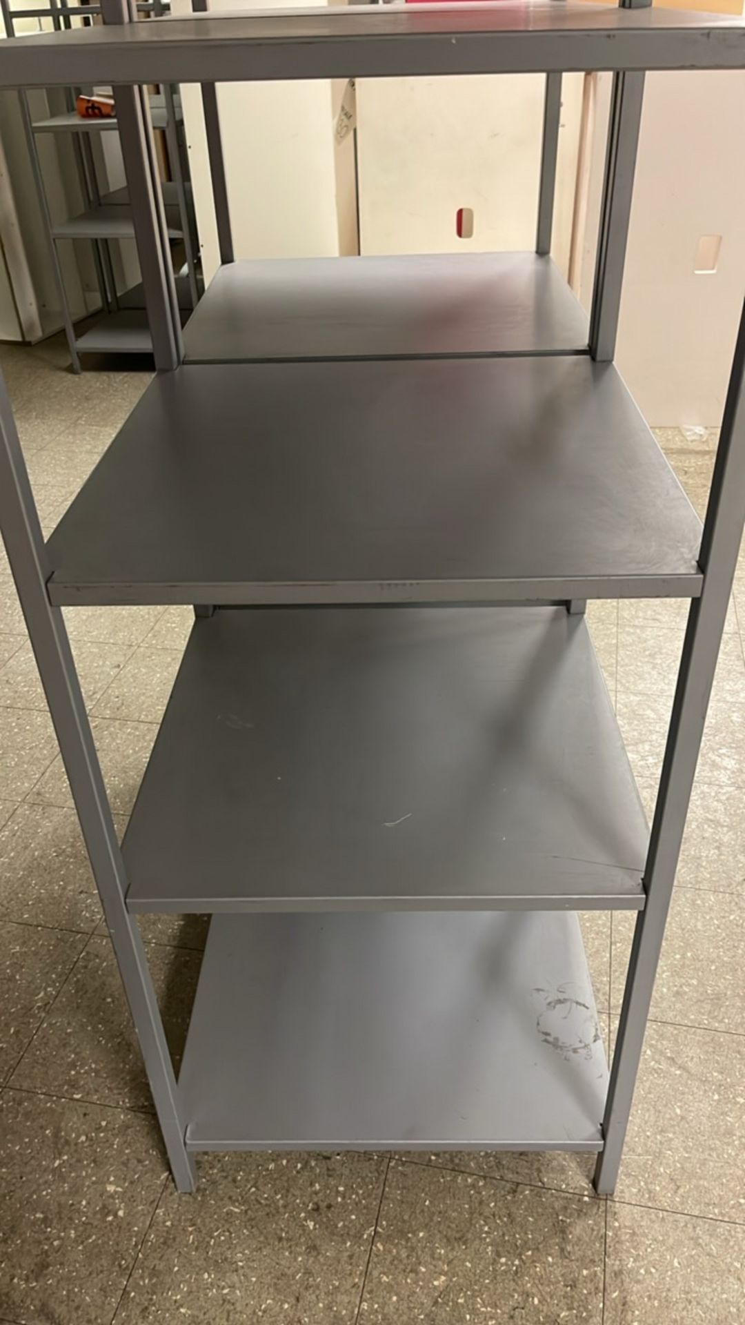 Pair Of Metal Shelving Towers - Bild 4 aus 4