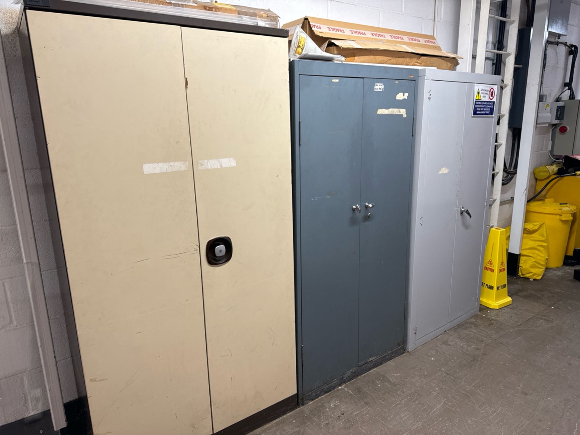 Metal Storage Cabinet x3 - Image 5 of 6