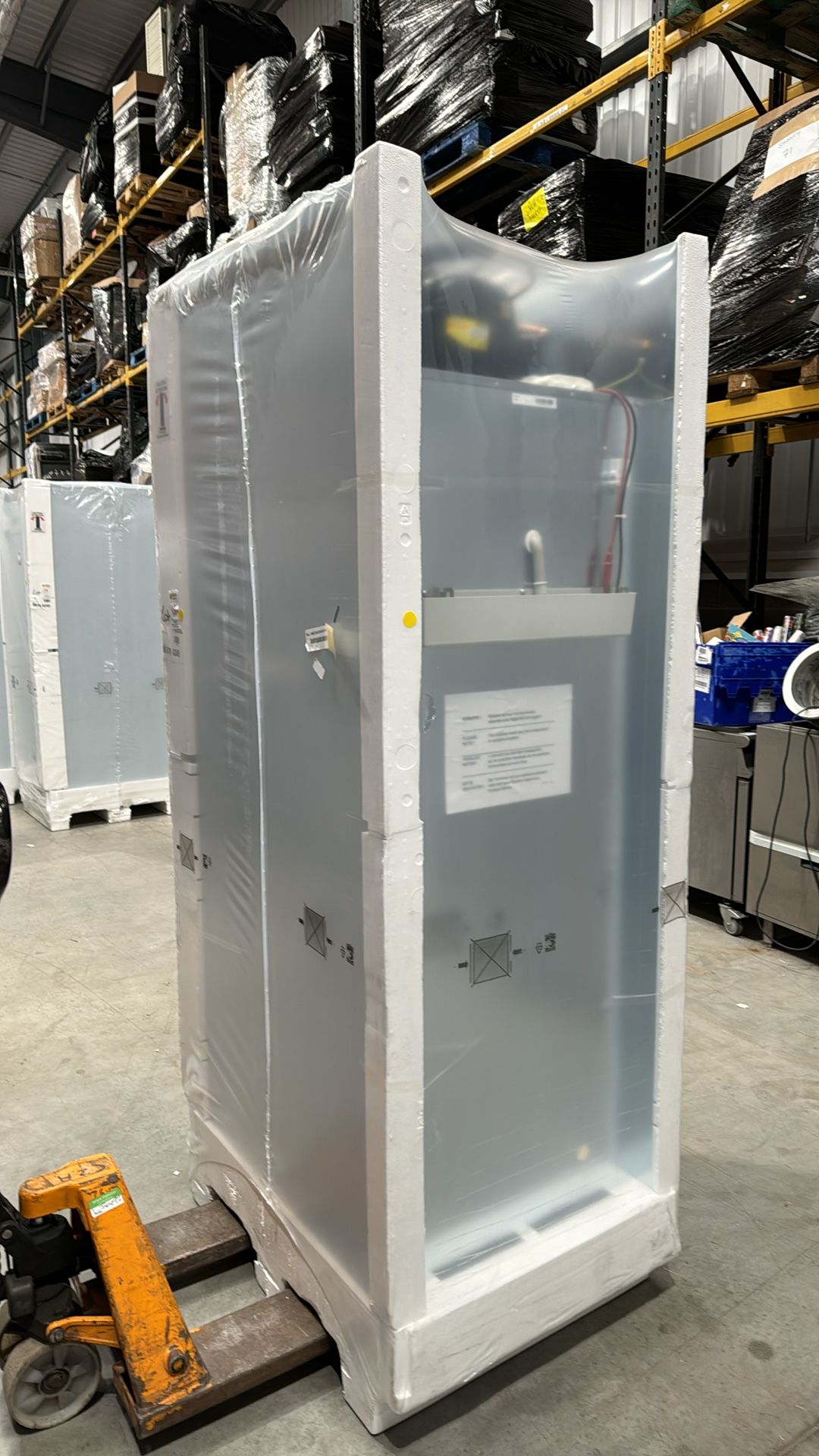 F 610 RG C 4N Freezer - Image 5 of 6