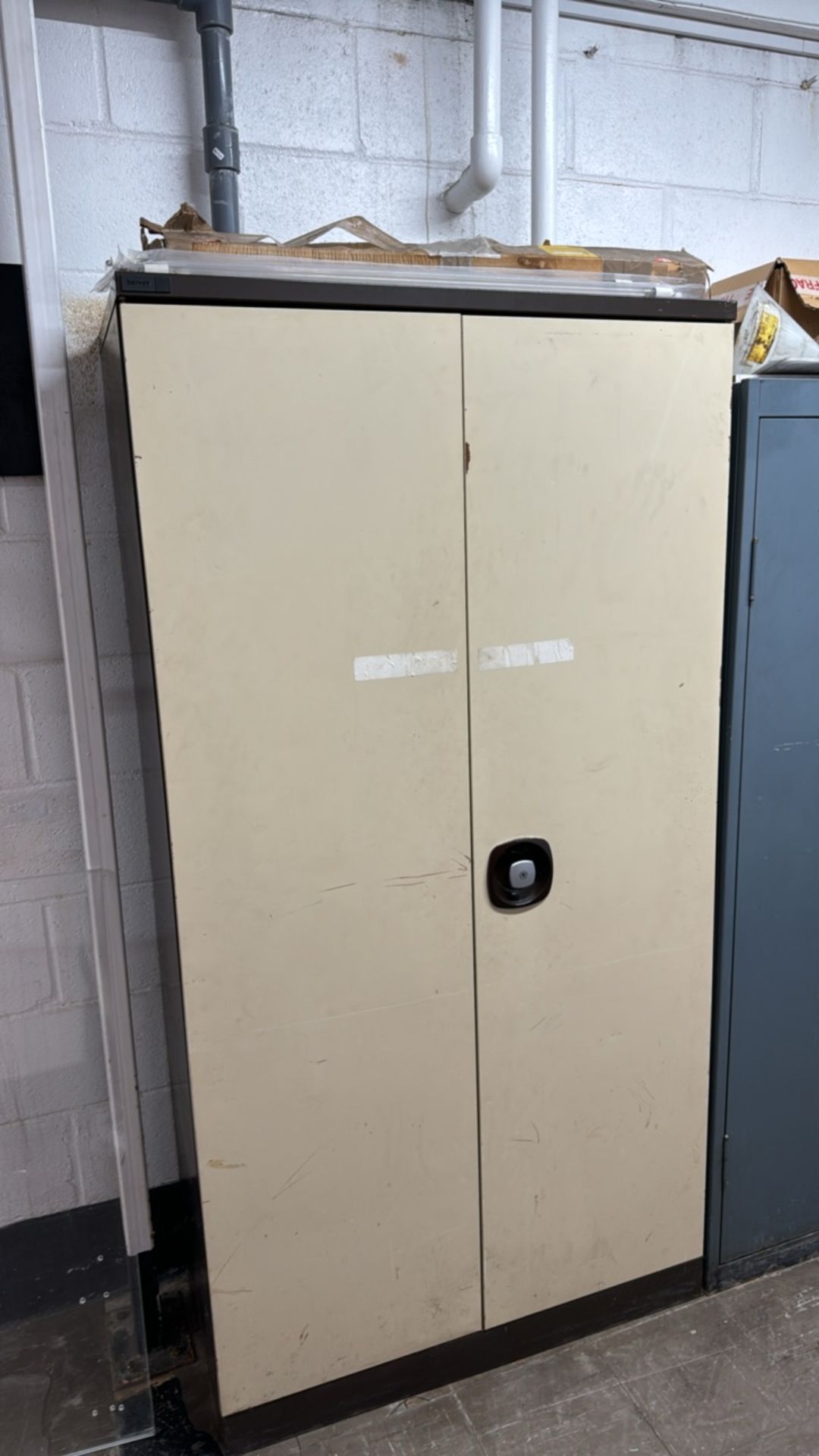 Metal Storage Cabinet x3 - Image 4 of 6