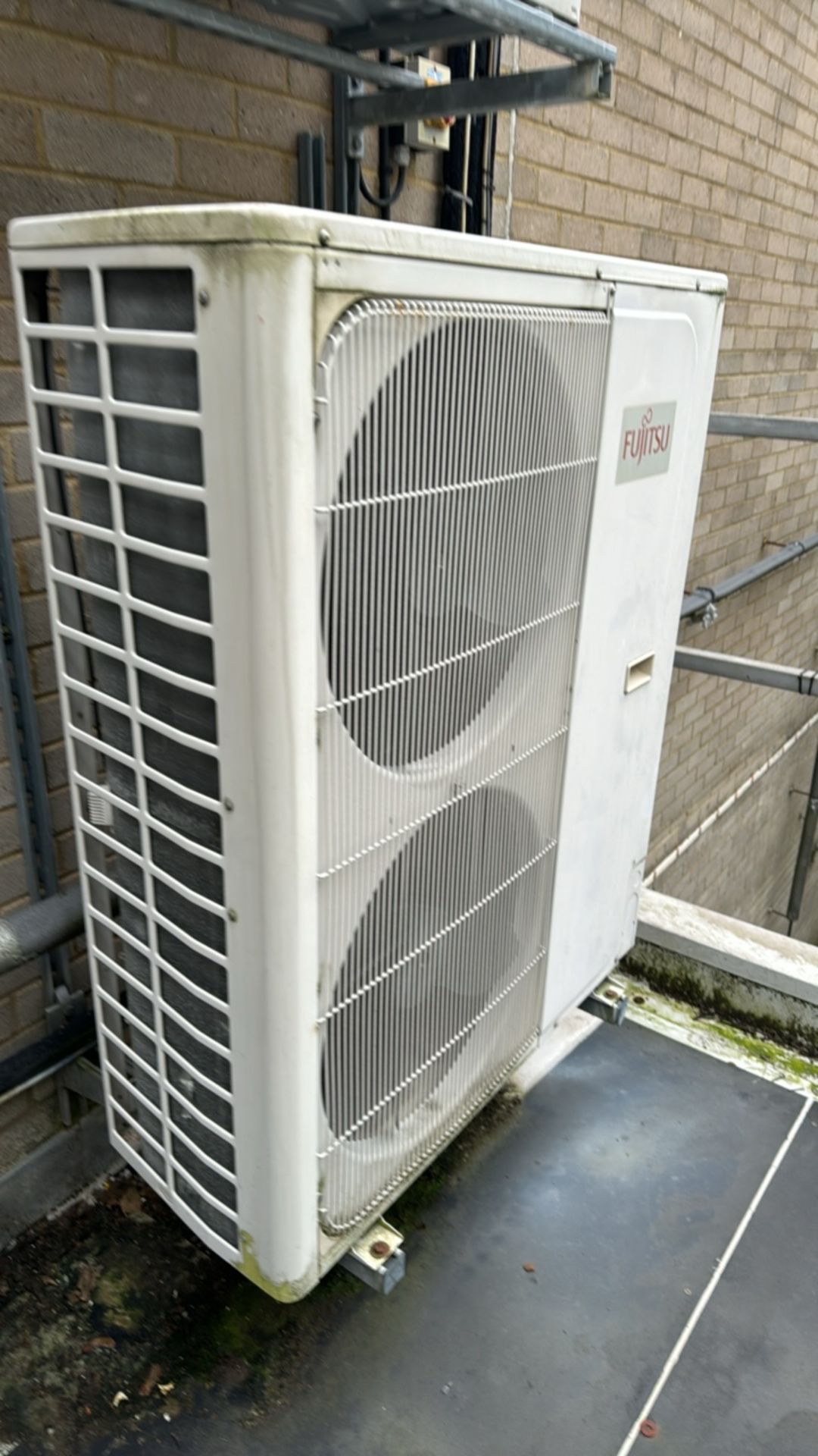 Fujitsu Outside Air Conditioner Unit - Image 3 of 4