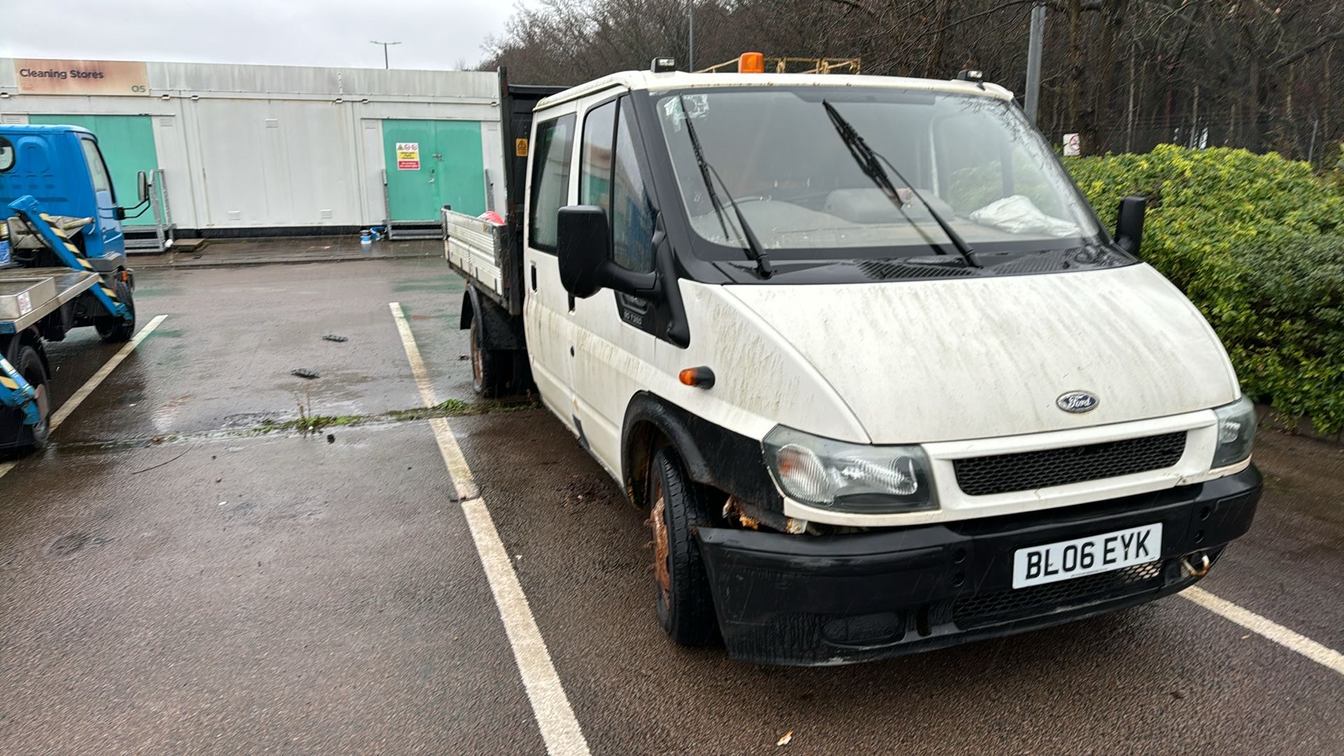 FORD 90 - T350 (BL06EYK) - Image 3 of 24