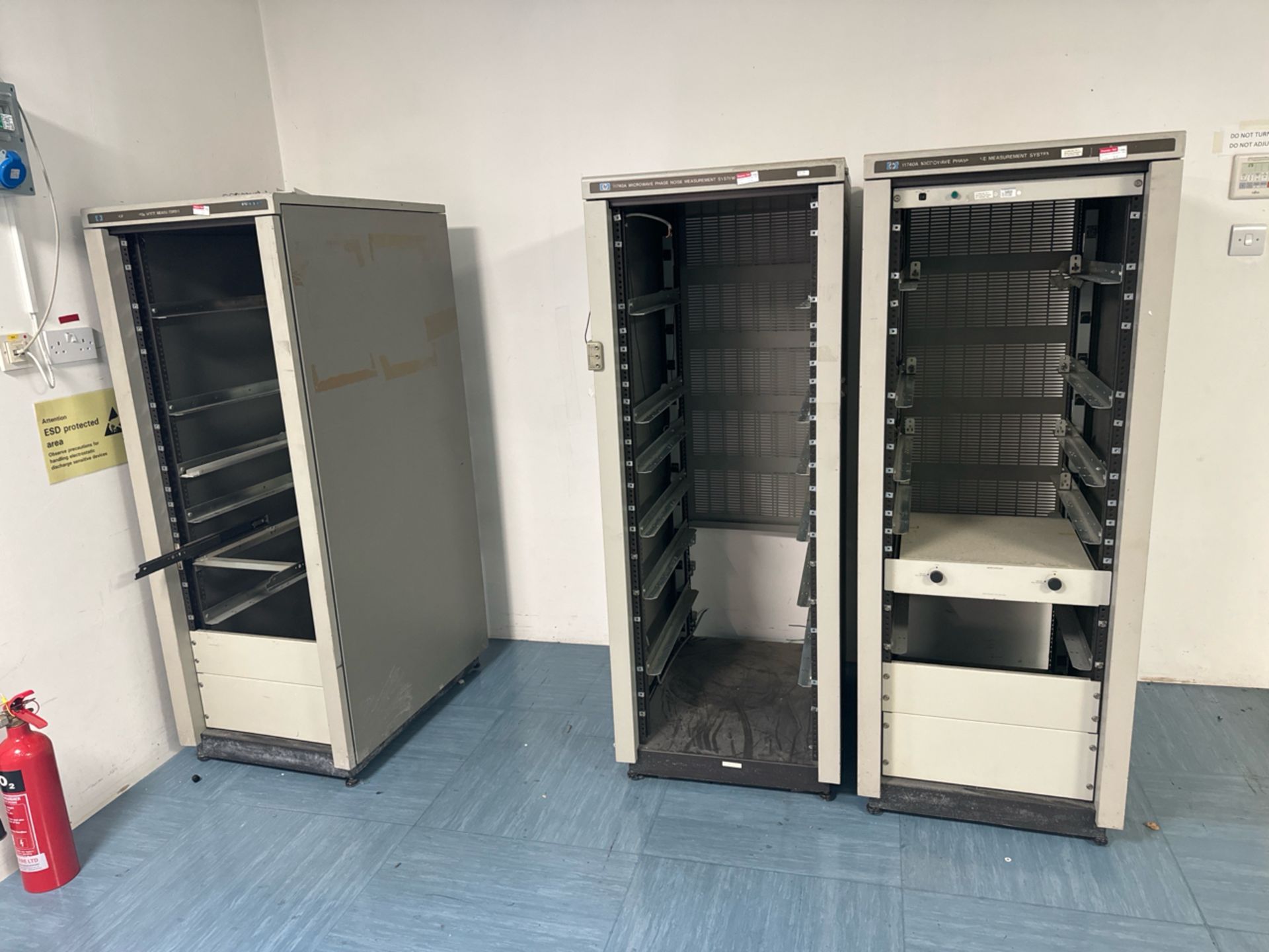 Server Cabinet x3