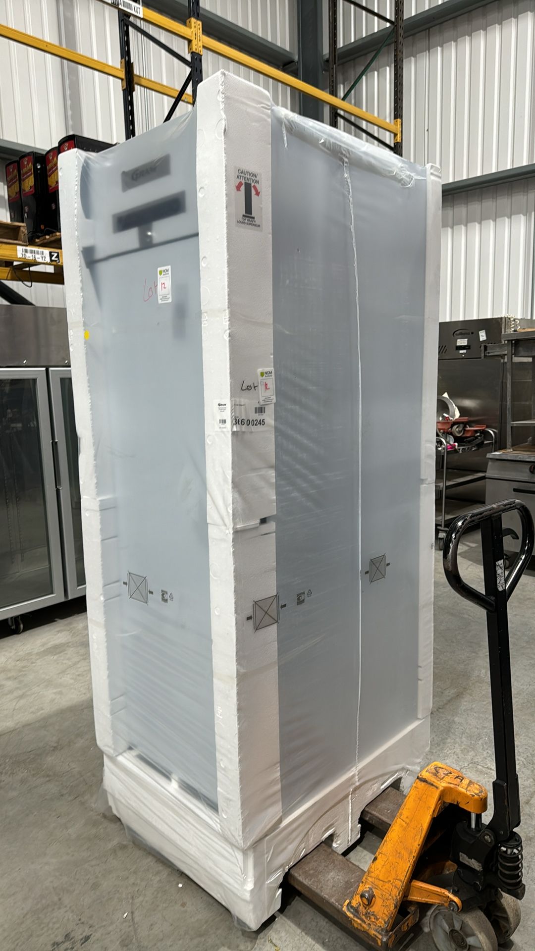 F 610 RG C 4N Freezer - Image 2 of 7