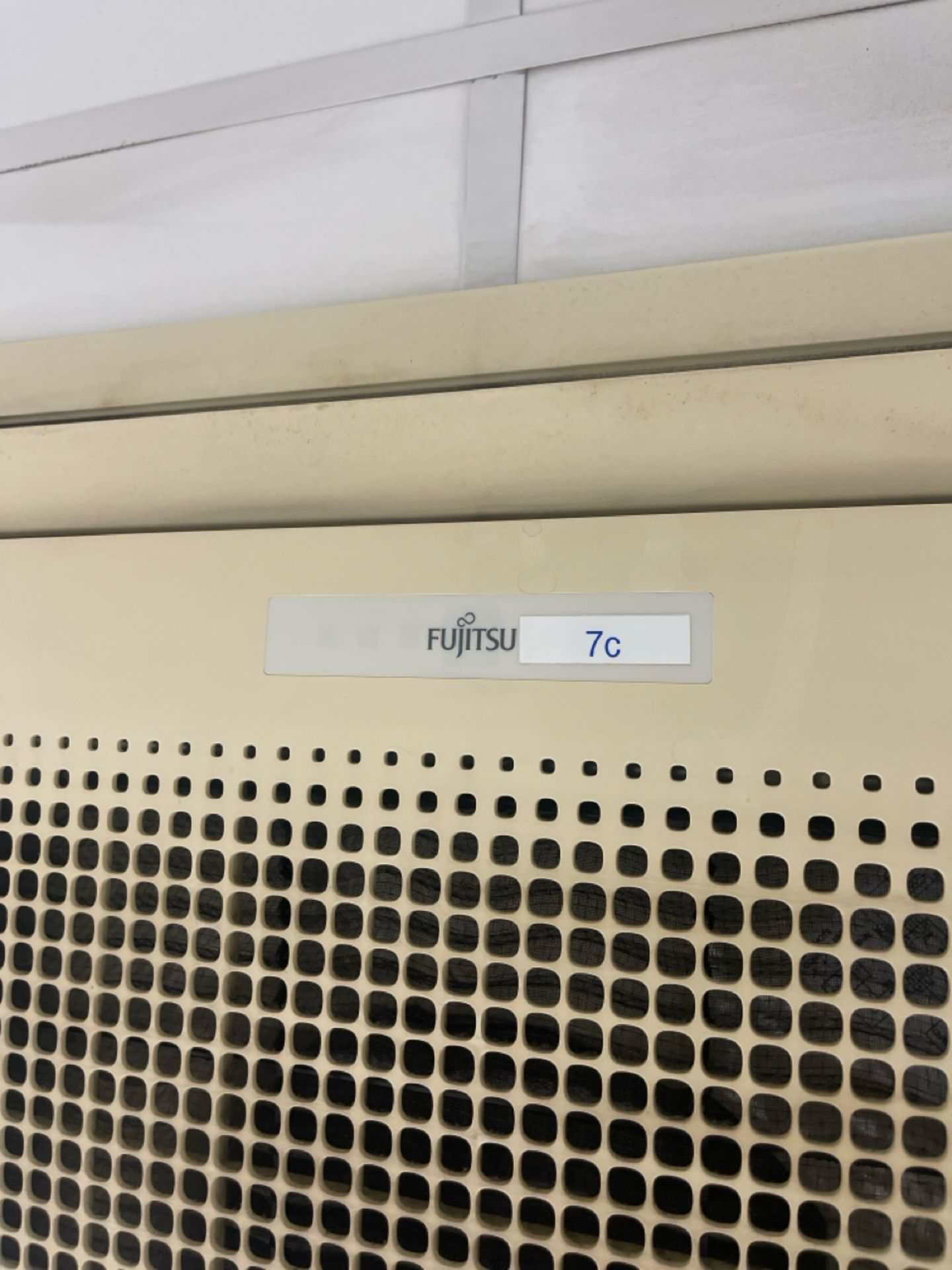 Fujitsu Air Conditioning Ceiling Cassette - Bild 2 aus 2