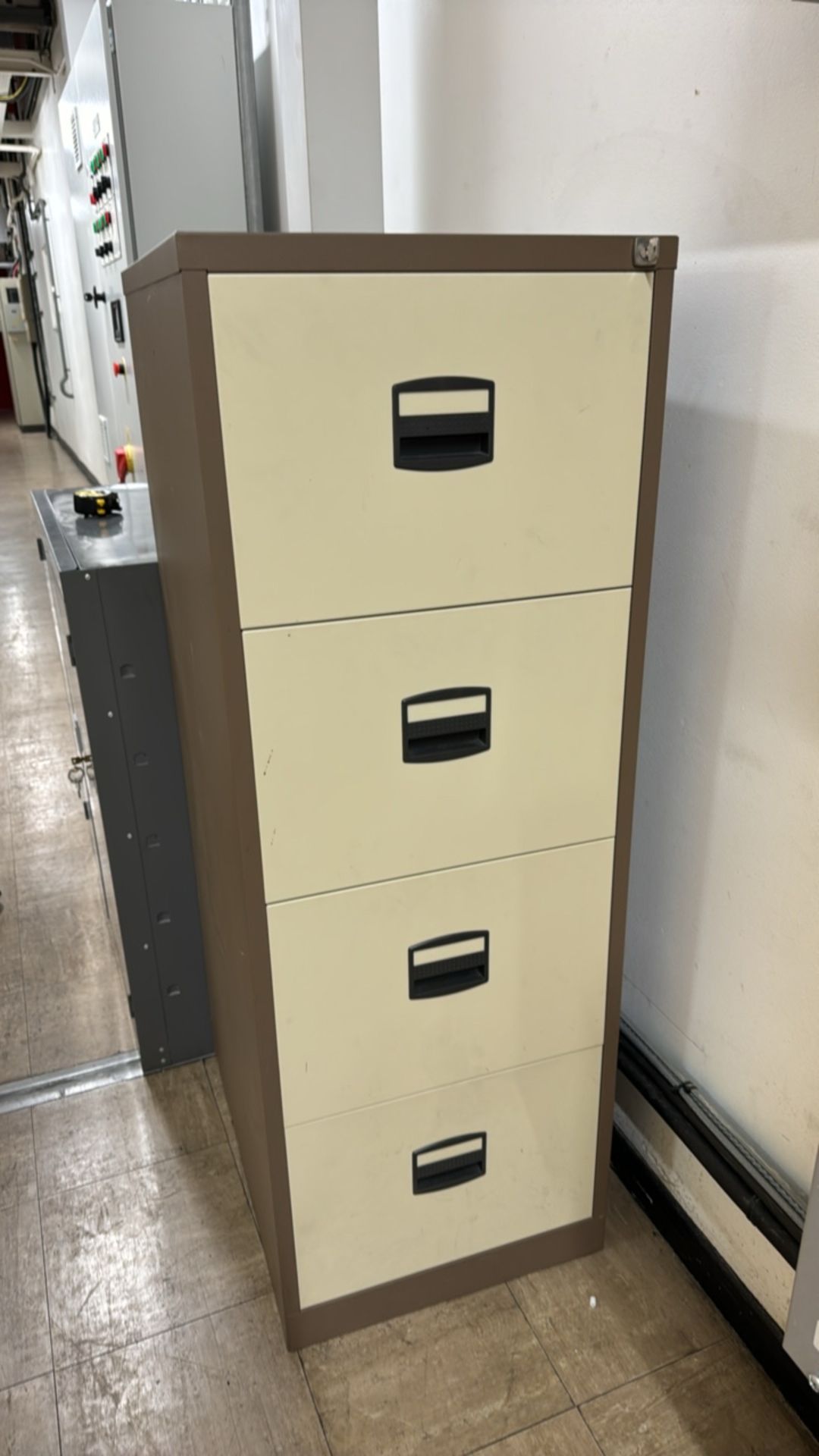 Metal Filing Cabinet - Bild 2 aus 5