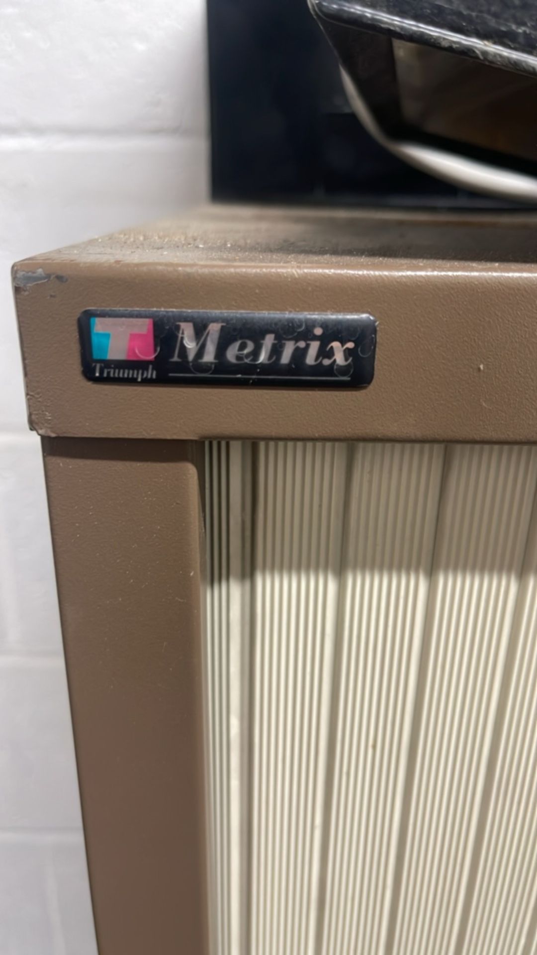 Metrix Storage Unit - Image 2 of 5