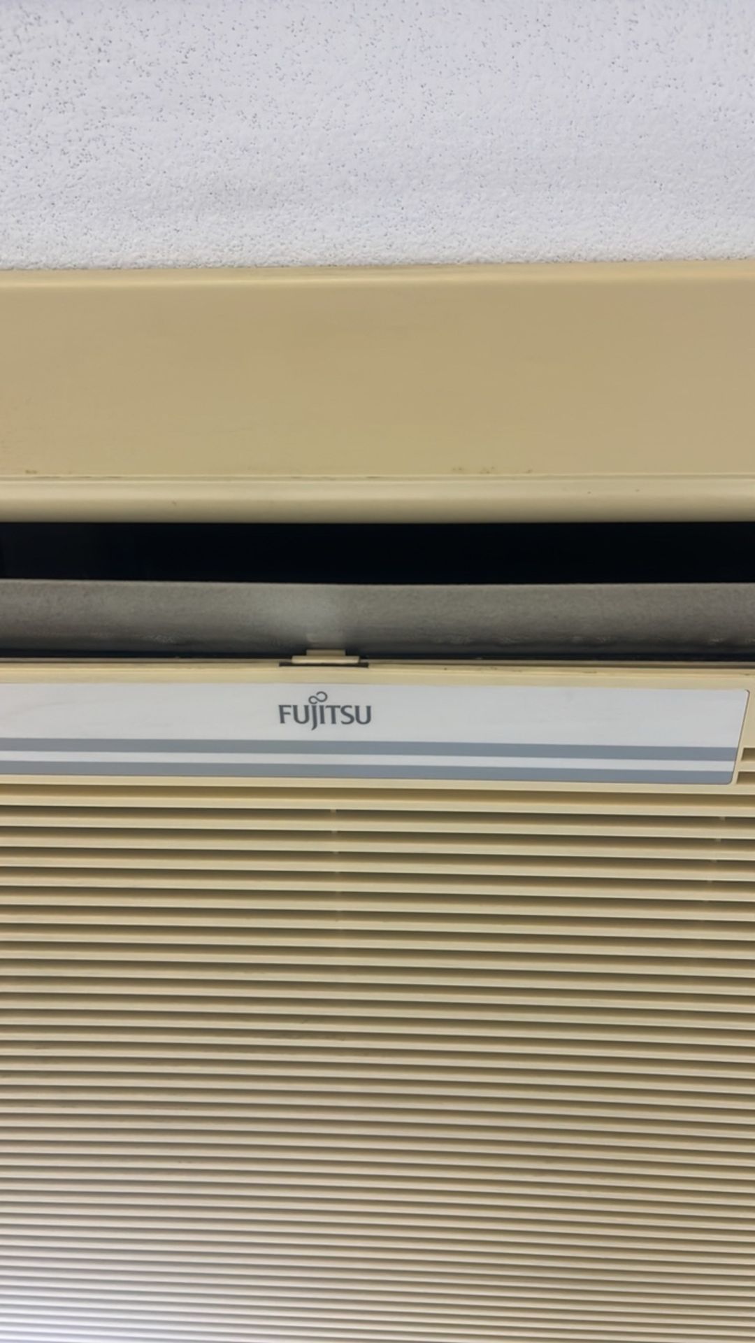 Fujitsu Air Conditioning Ceiling Cassette - Image 2 of 2