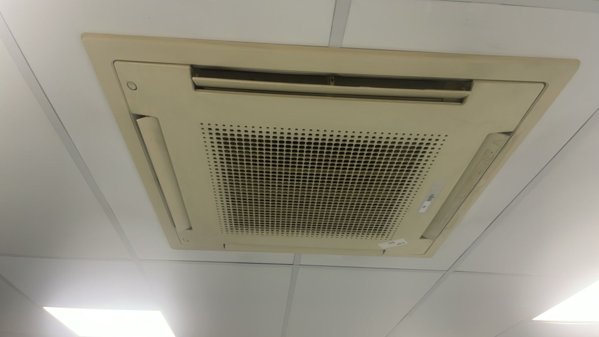 Fujitsu Air Conditioning Ceiling Cassette - Image 3 of 4