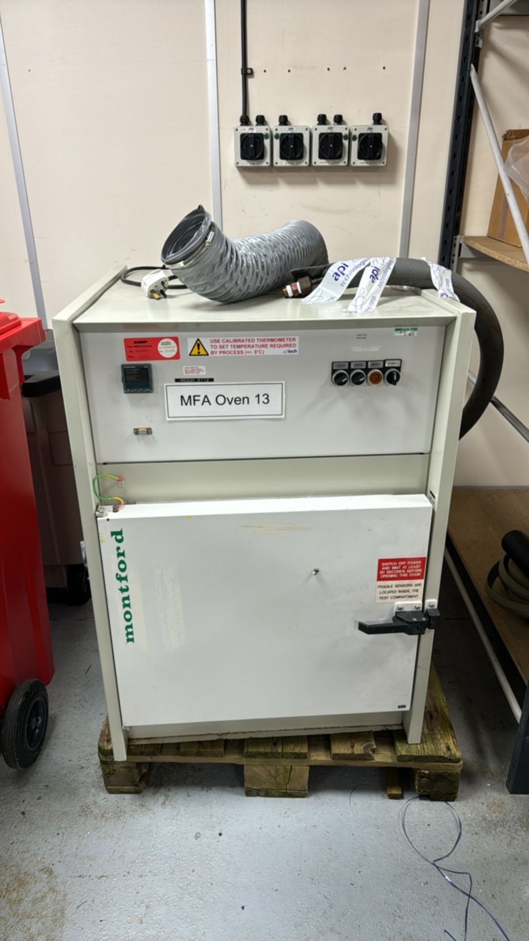 Montford Mini-Cal Bench Top Environmental Test Chamber