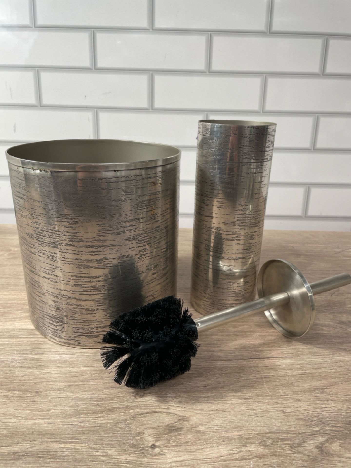 Etched Steel Bathroom Accessories - Image 2 of 4