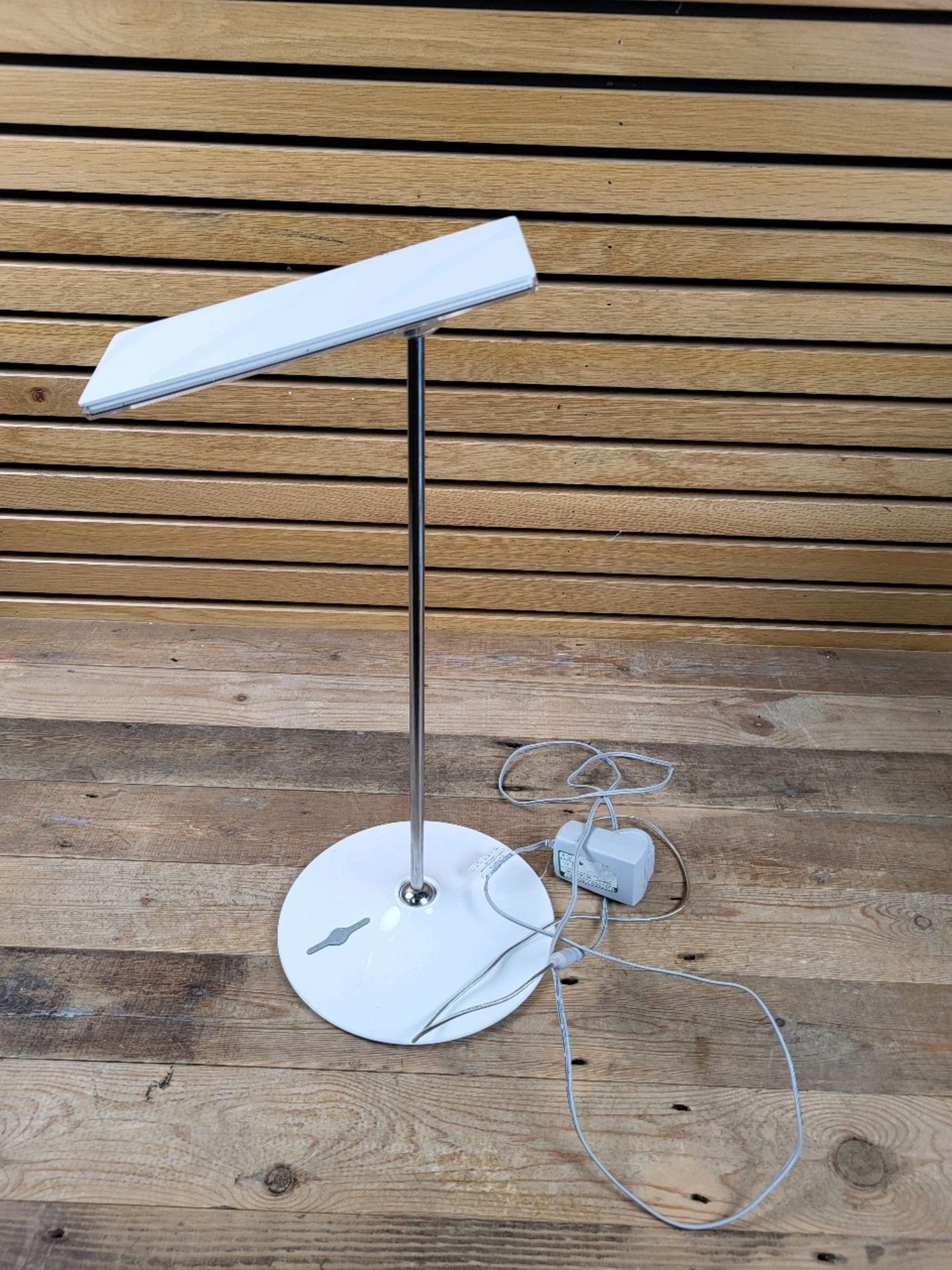 Humanscale Horizon LED Desk Task Light