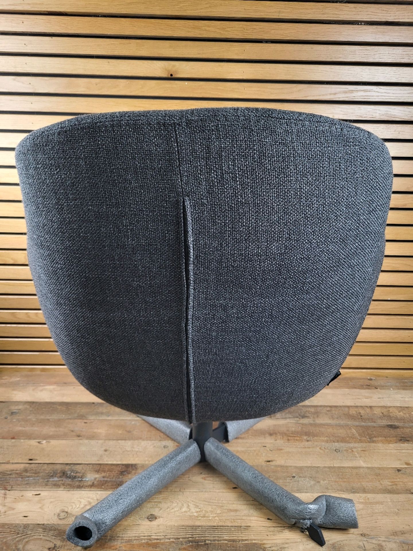 Pols Potten Grey Swivel Fabric Chair - Bild 4 aus 4