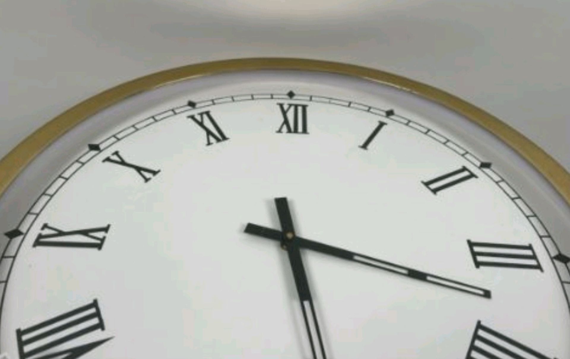 Gold Frame Wall Clock - Image 3 of 4