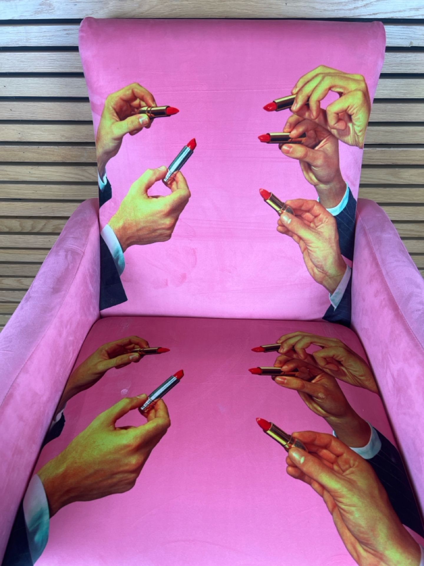 Seletti Wears Toilet Paper Upholstered Wooden Armchair in Pink With Lipstick Design - Bild 2 aus 4