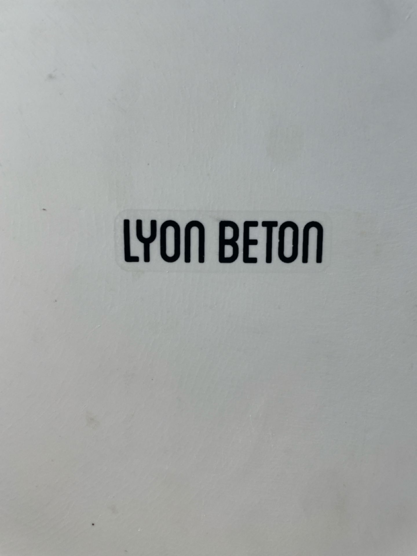 Lyon Beton Poceline Plate - Image 2 of 3