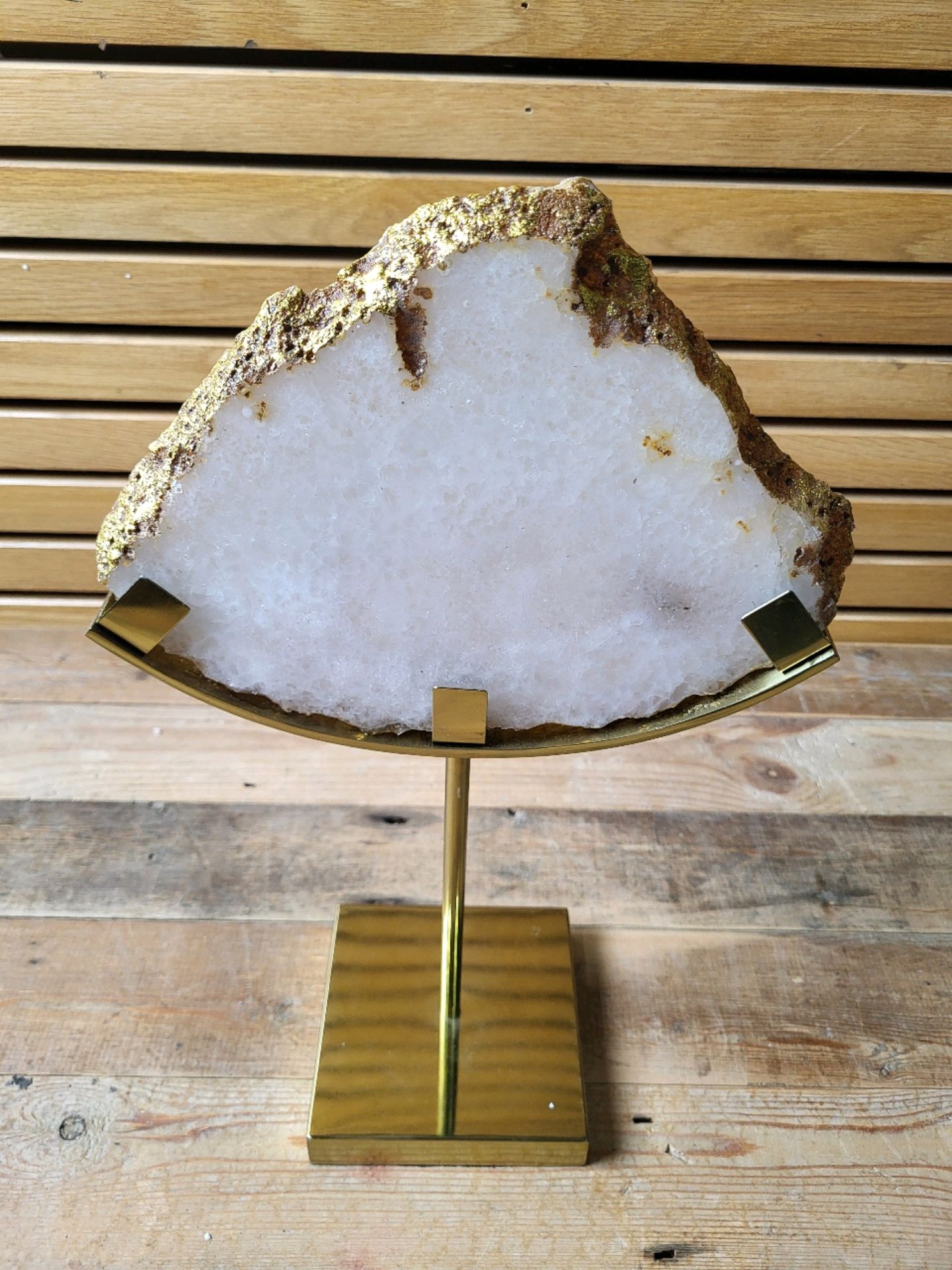 Amara Gold & Agate Ornament - Image 2 of 3