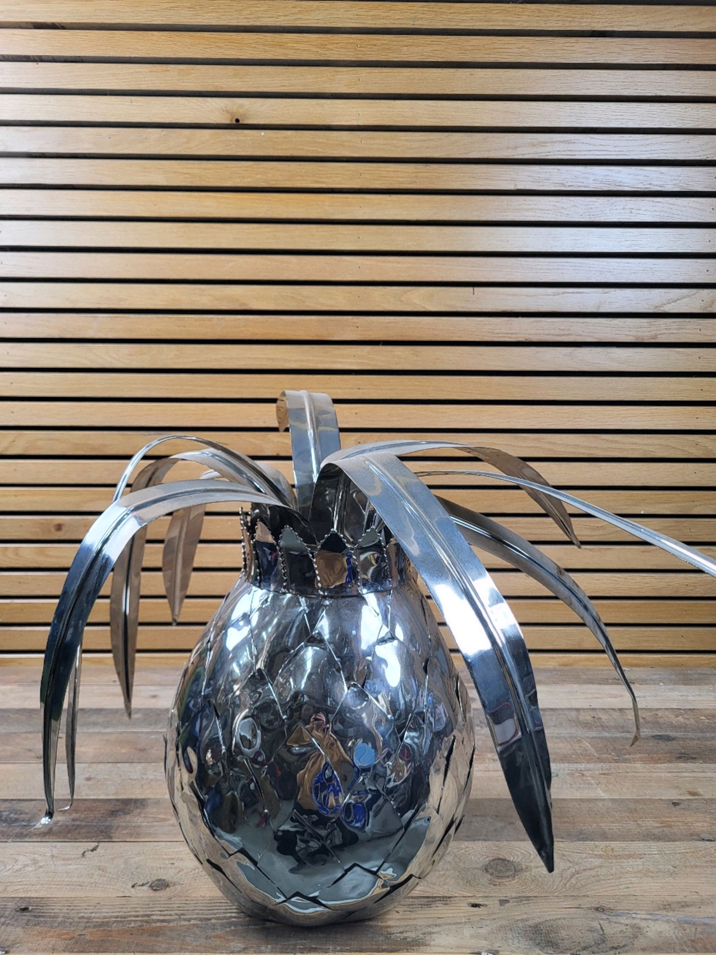 Stainless Steel Pineapple Ornament Sculpture - Image 3 of 3